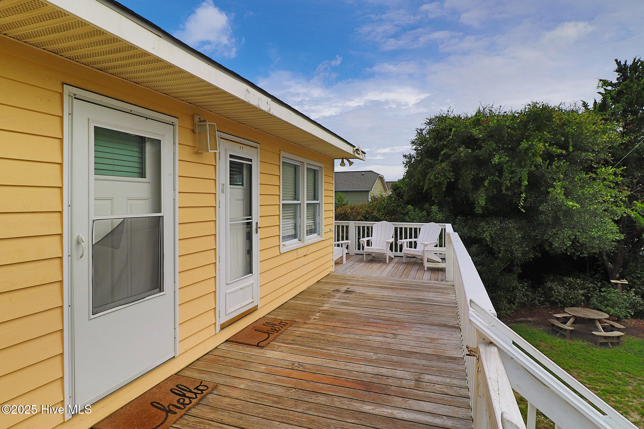 100527418 | Photo 32