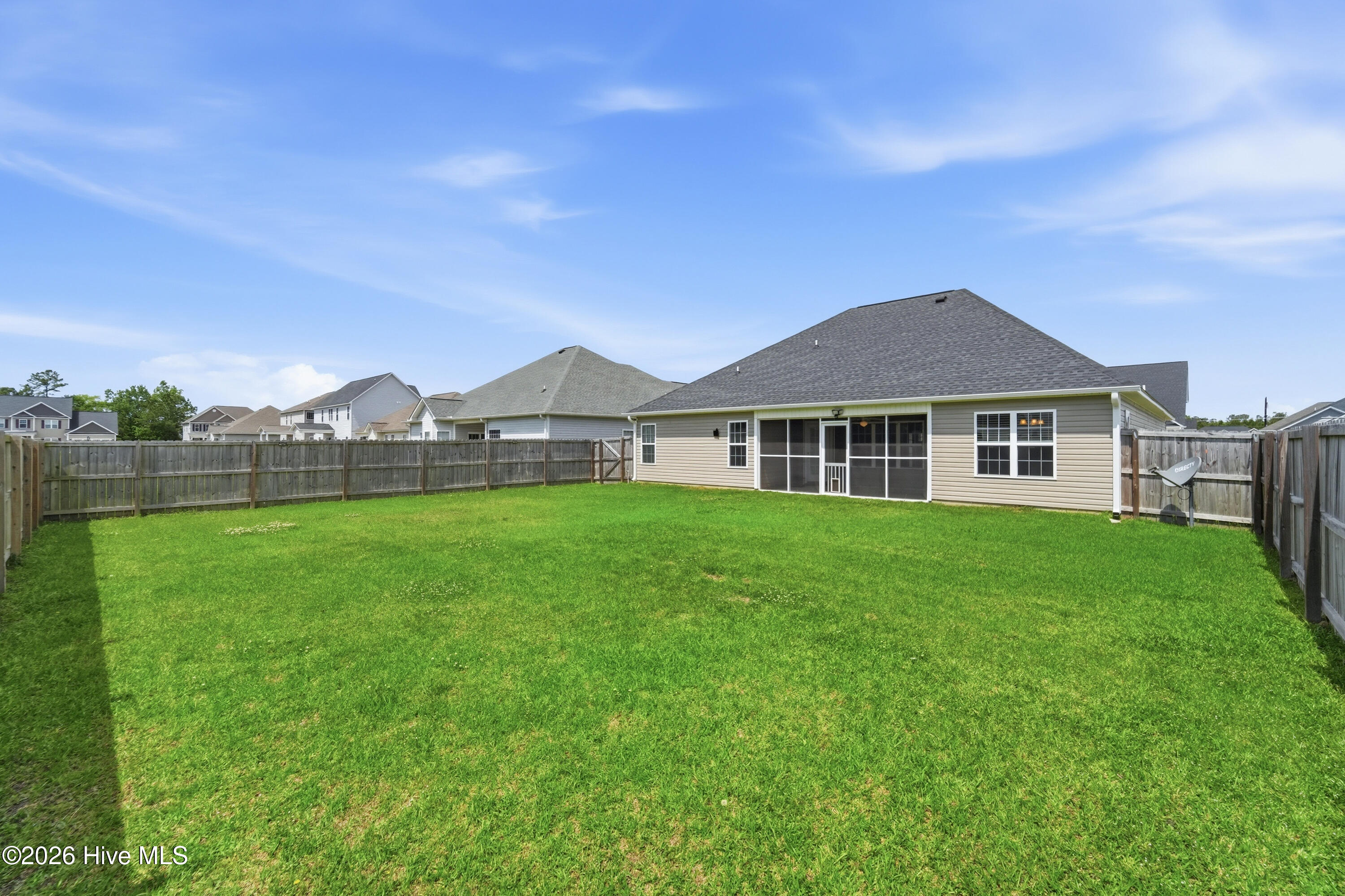 100570478 | Photo 44