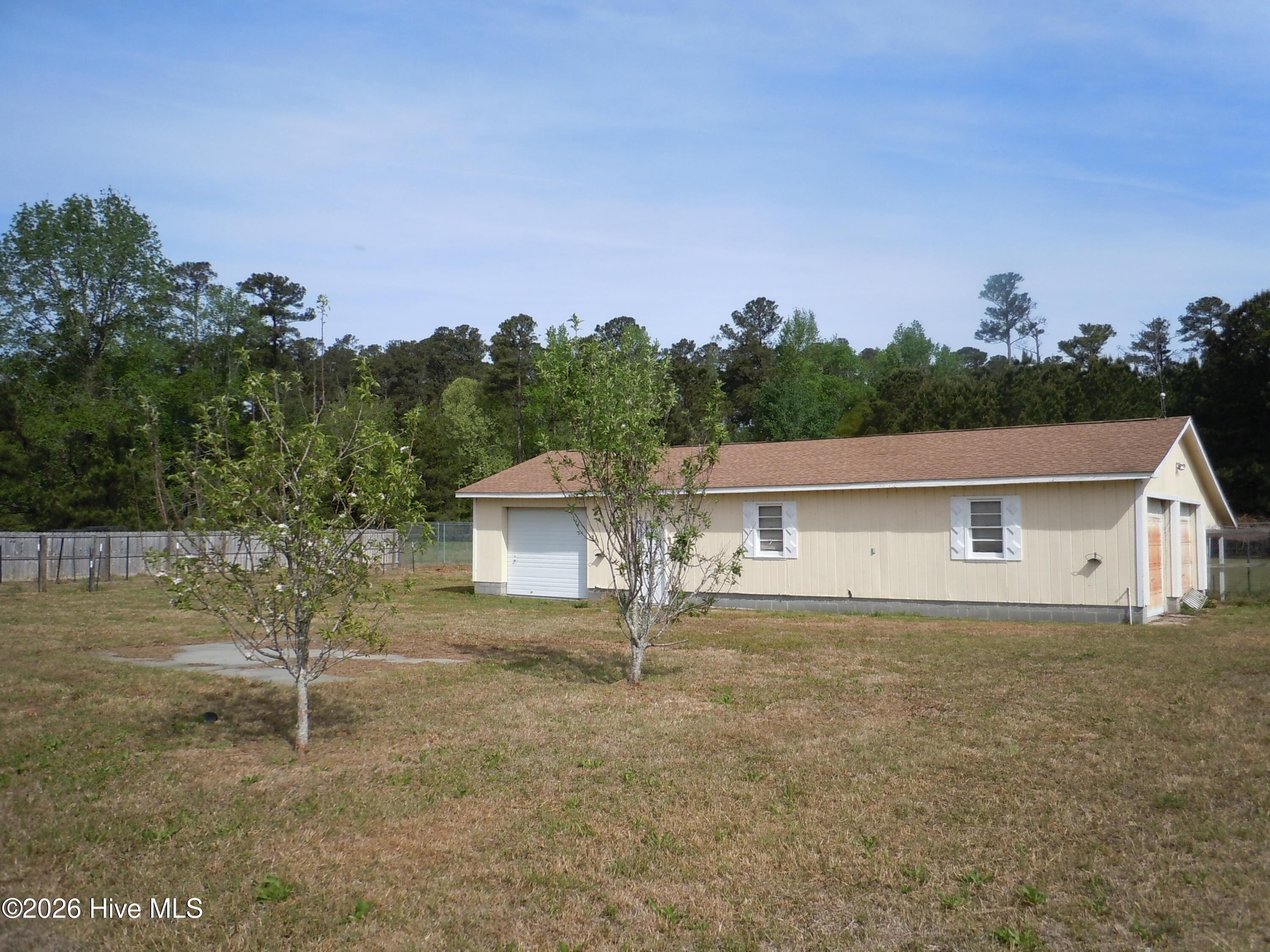 100565752 | Photo 64