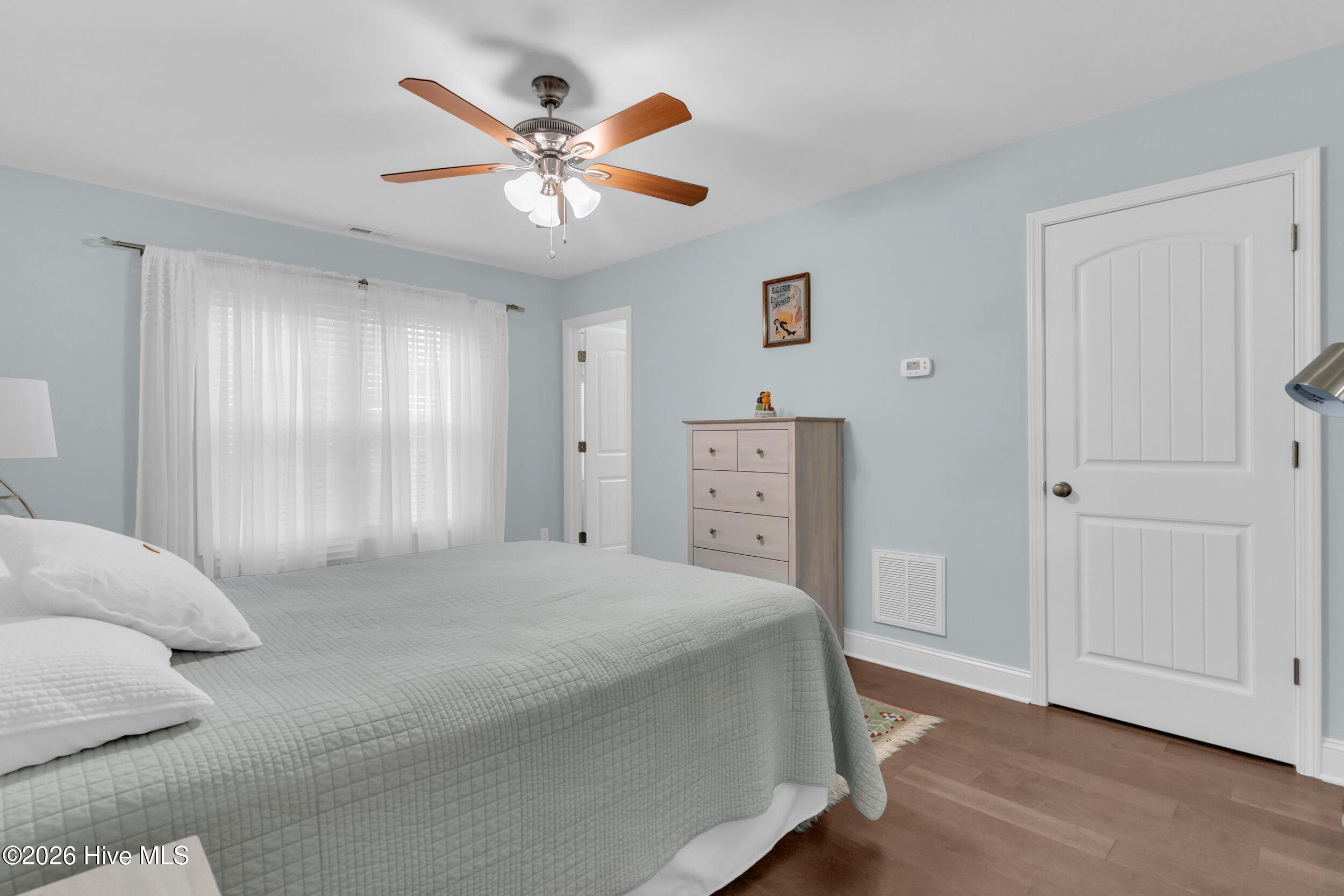 100550422 | Photo 31