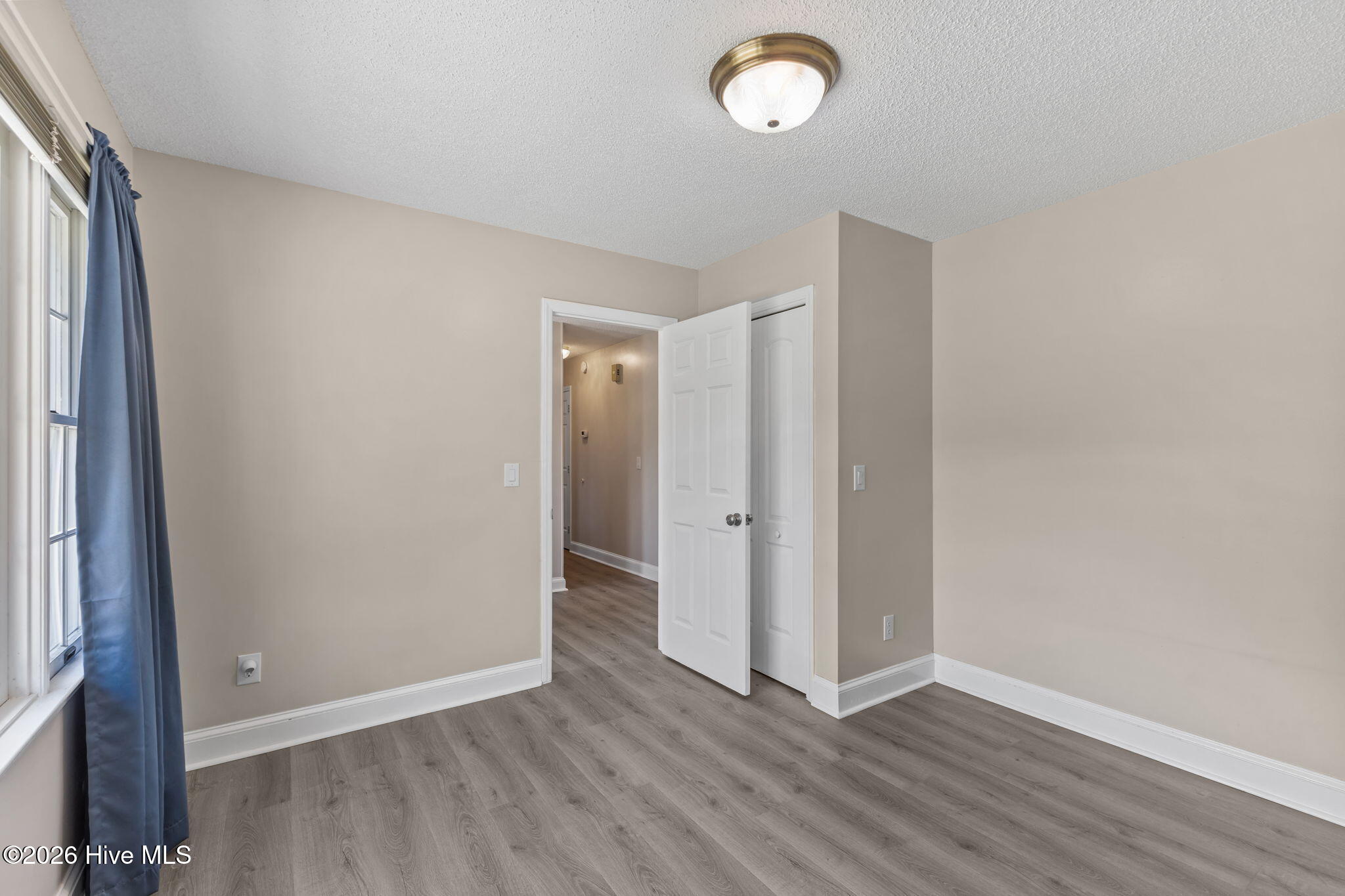 100566474 | Photo 38