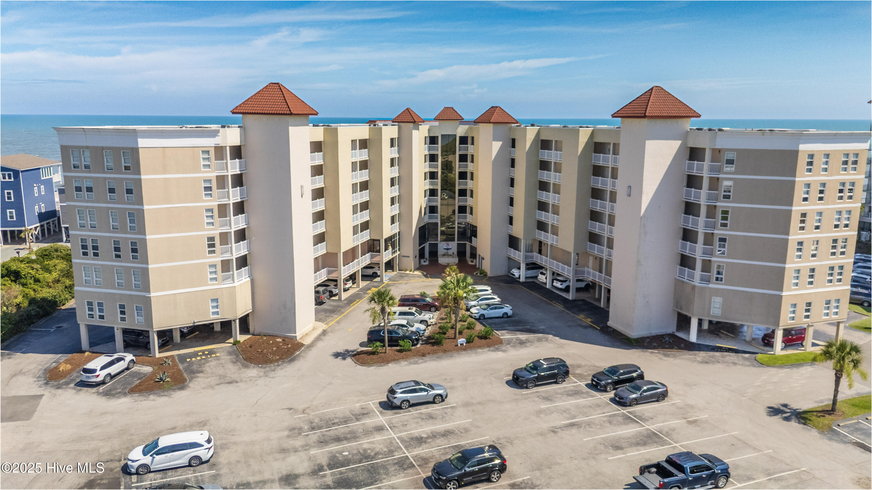 100520081 | Photo 44