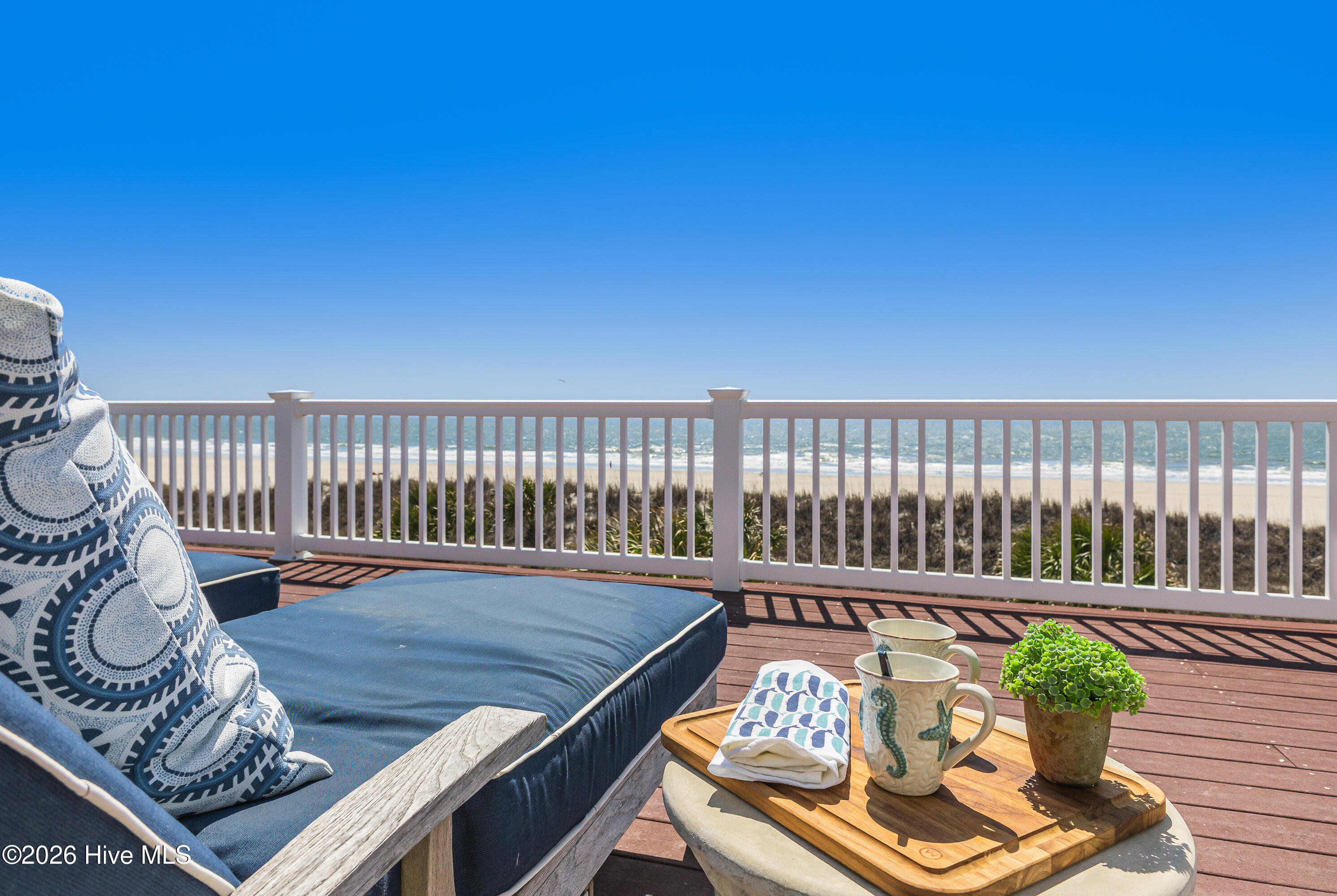 100567897 | Photo 61