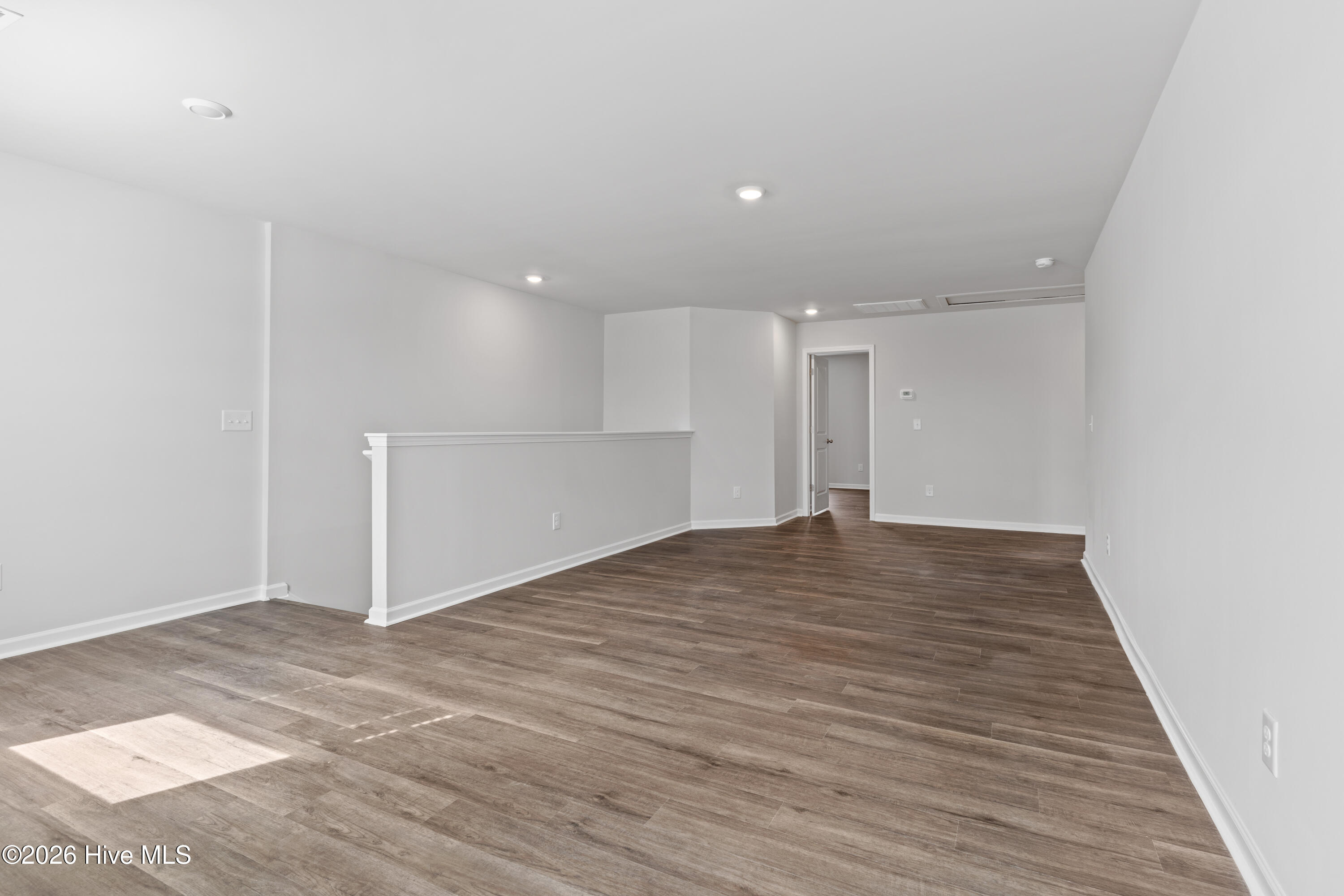 100538975 | Photo 23