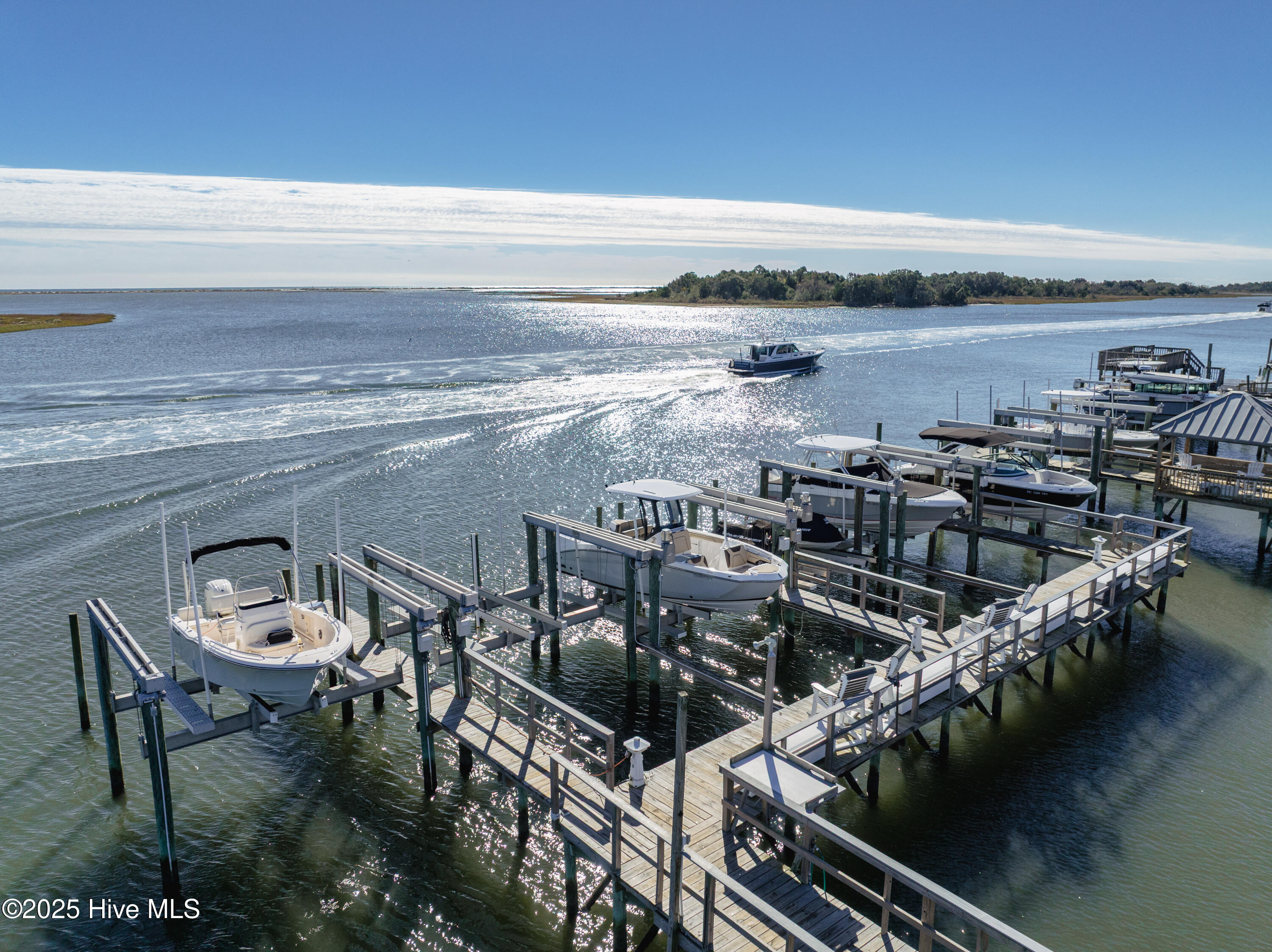 100541249 | Photo 90