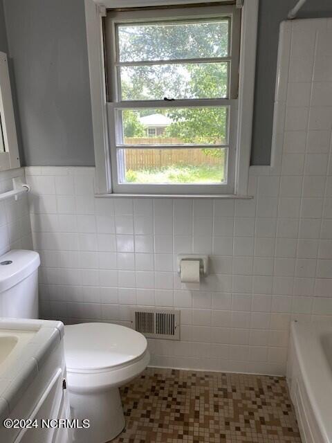 100533796 | Photo 25