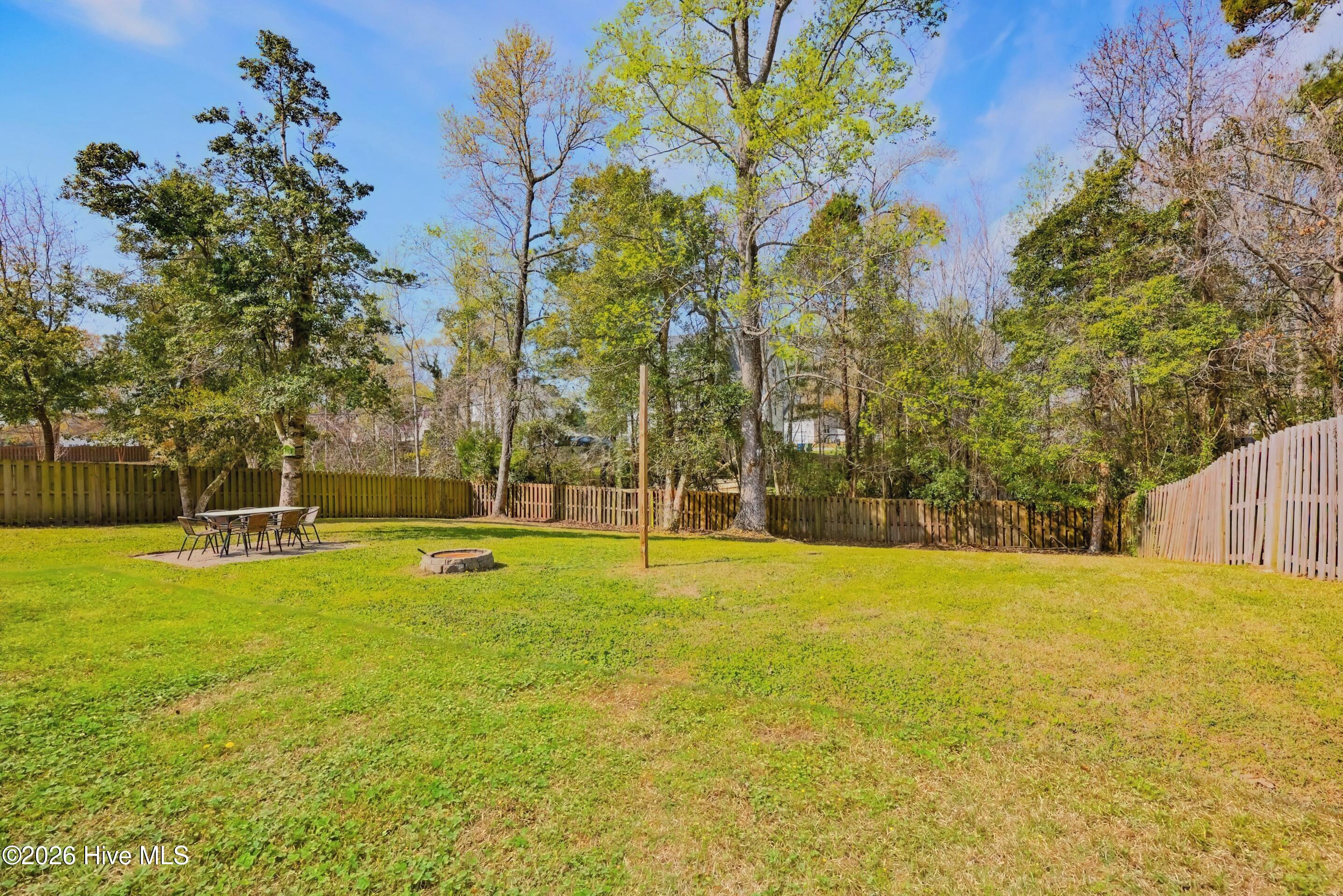 100562922 | Photo 44