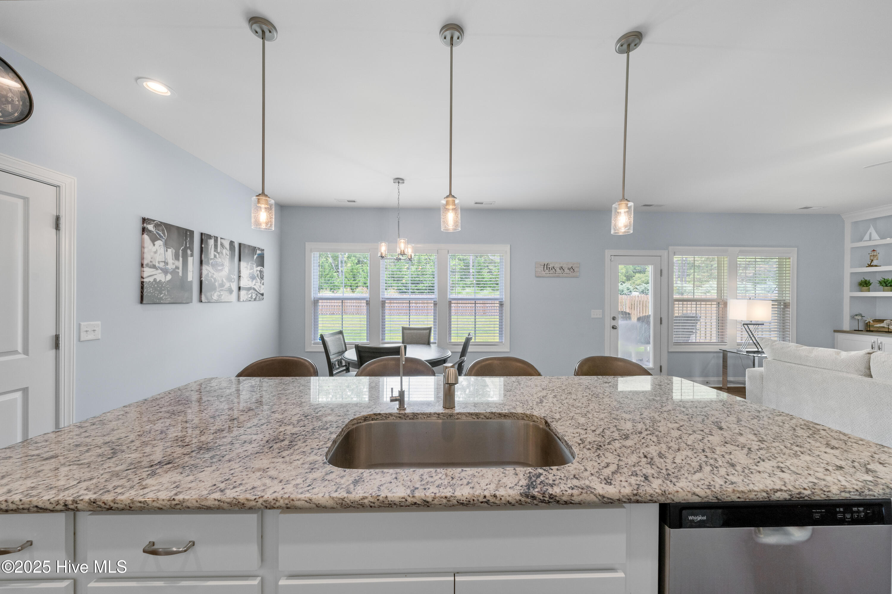 100512596 | Photo 20