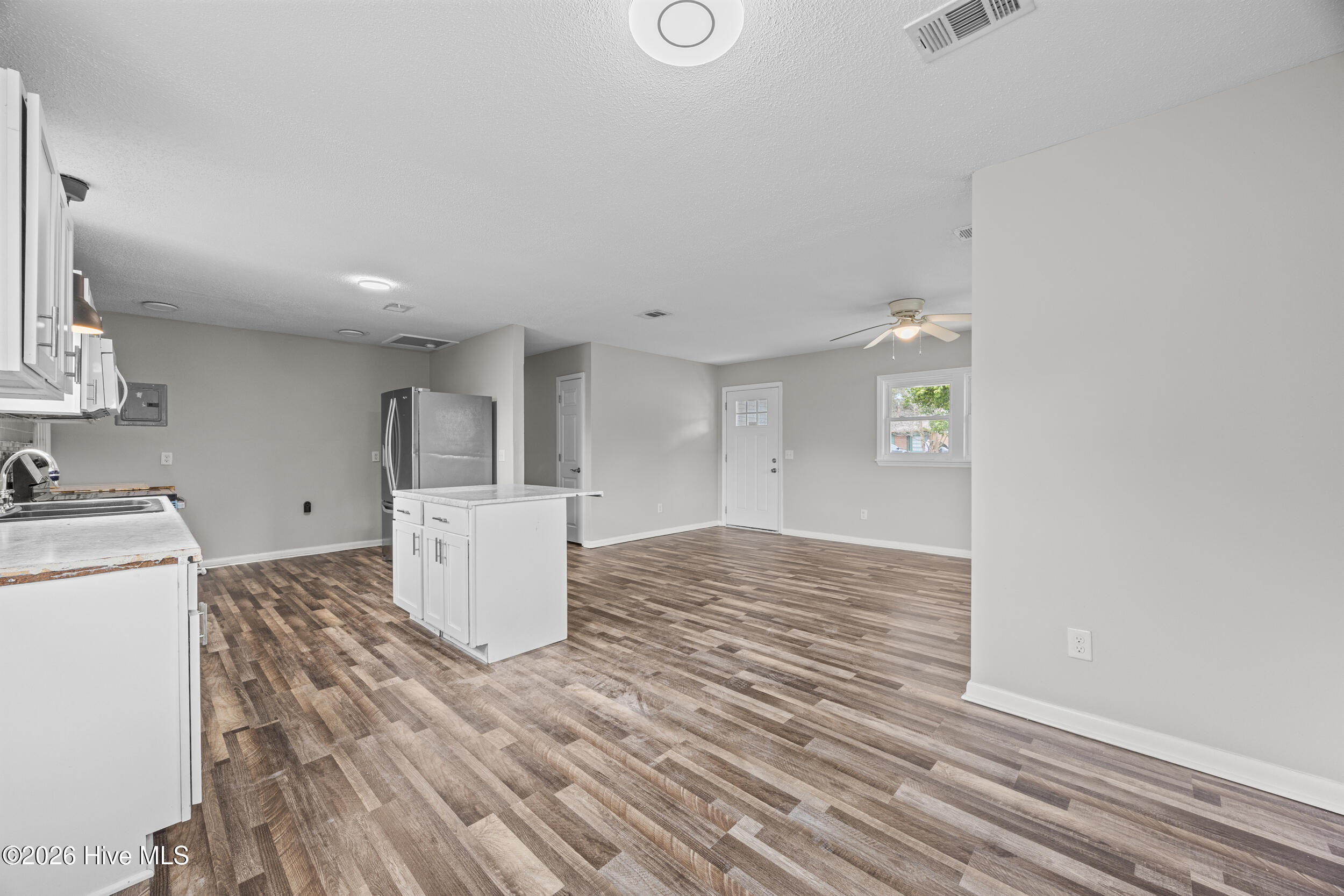 100540773 | Photo 10