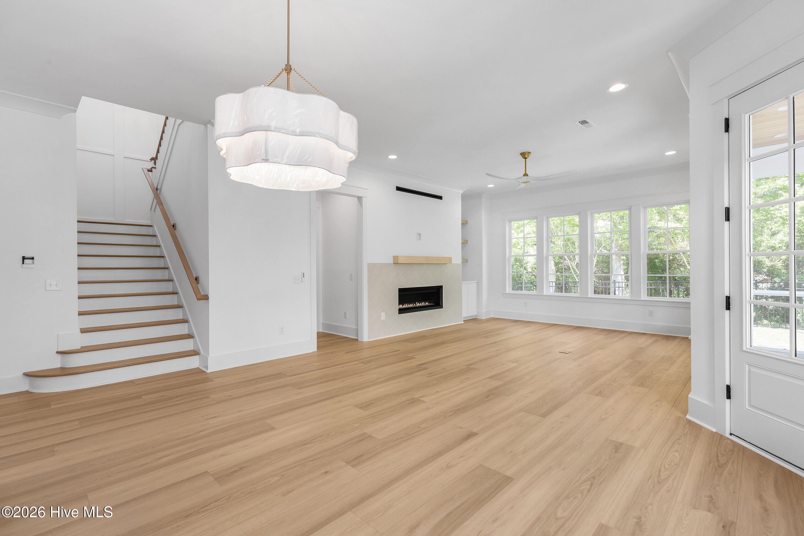 100519914 | Photo 34