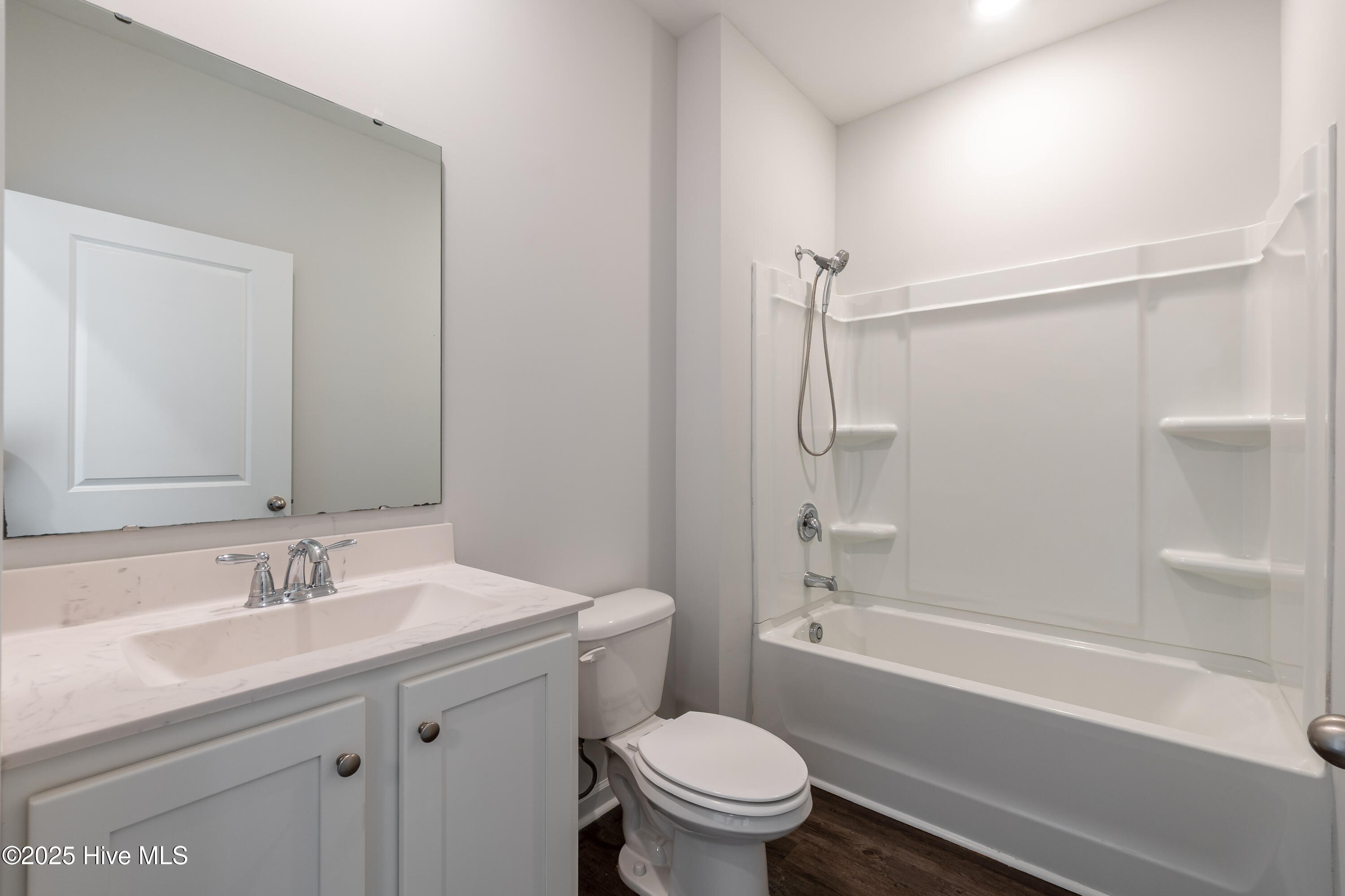 100526053 | Photo 37