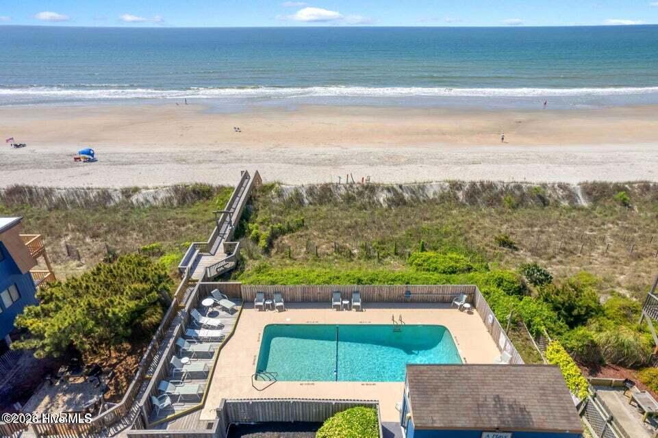 100570036 | Photo 28