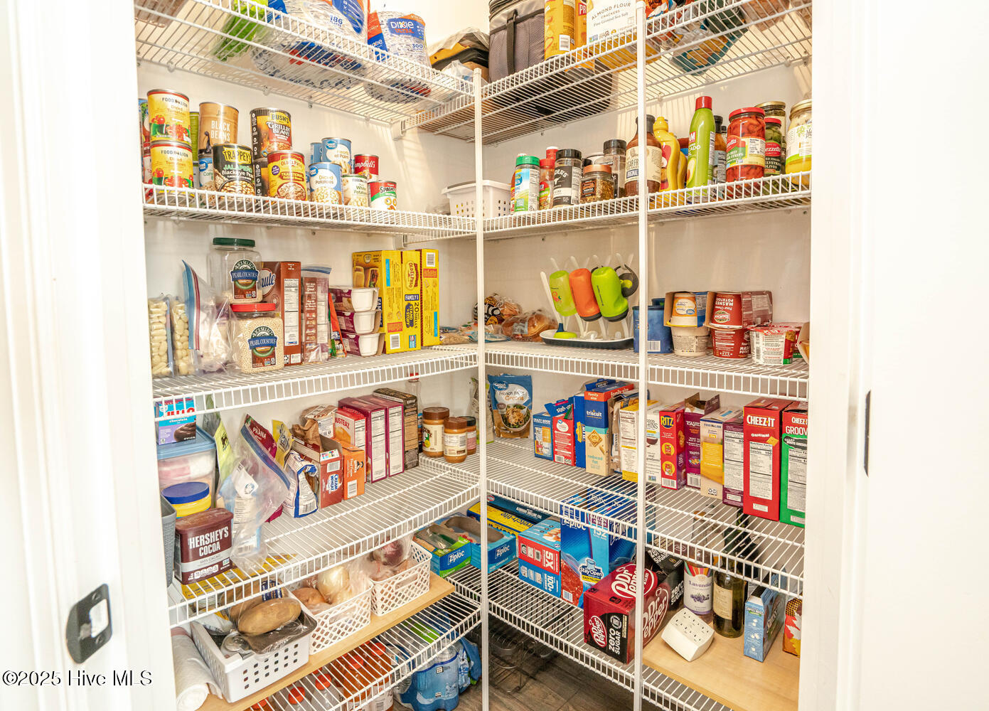 100547229 | Photo 17