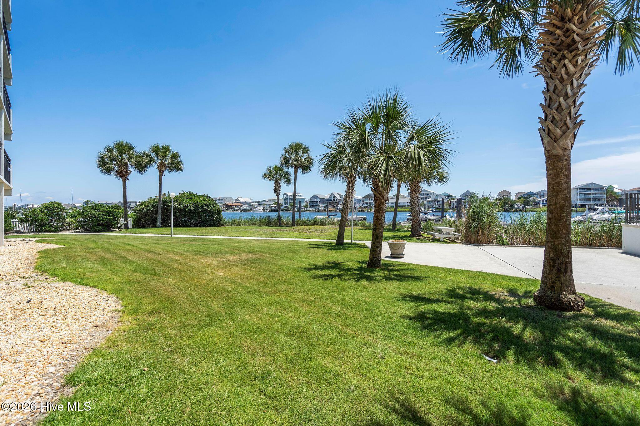 100560958 | Photo 34