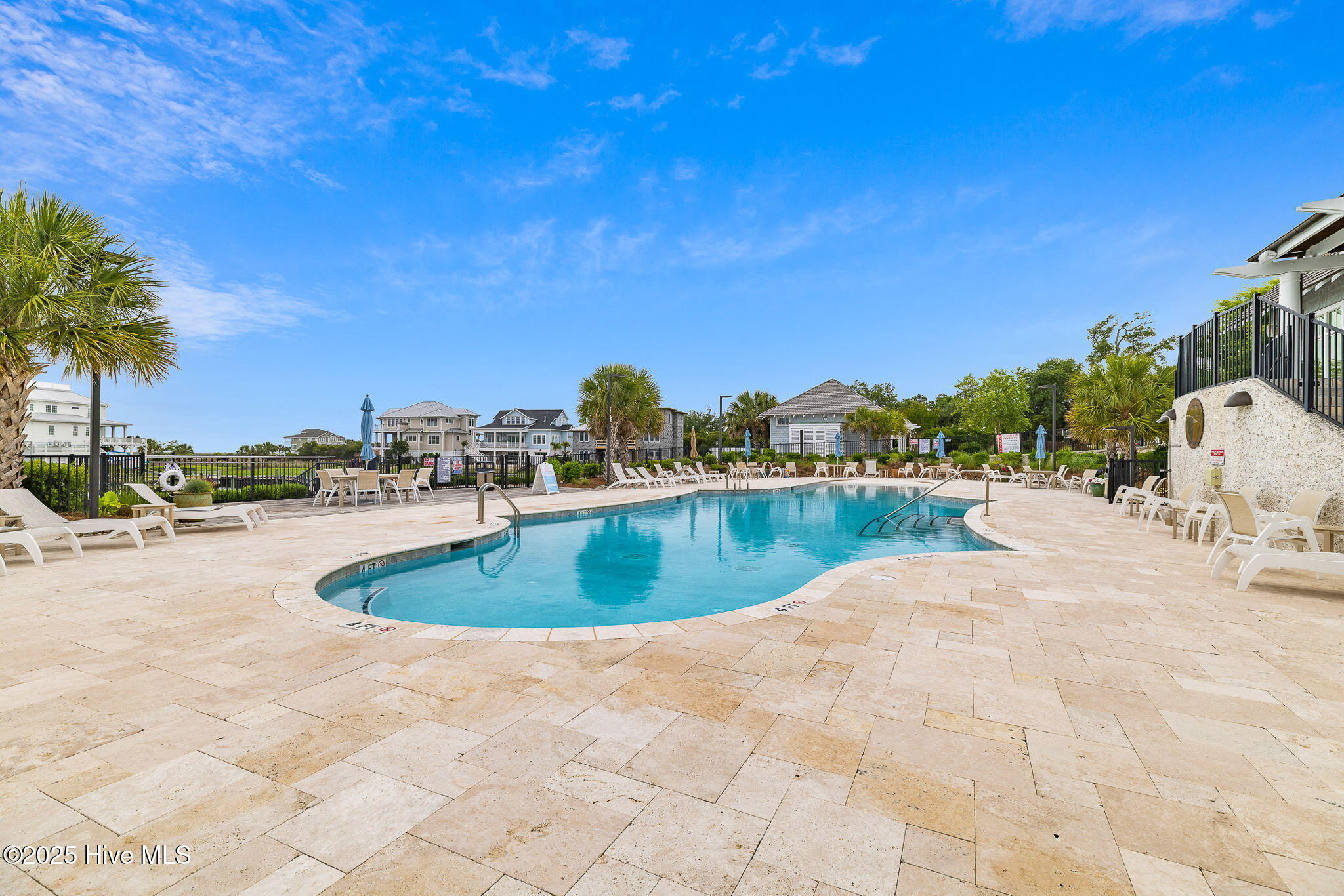 100540191 | Photo 49