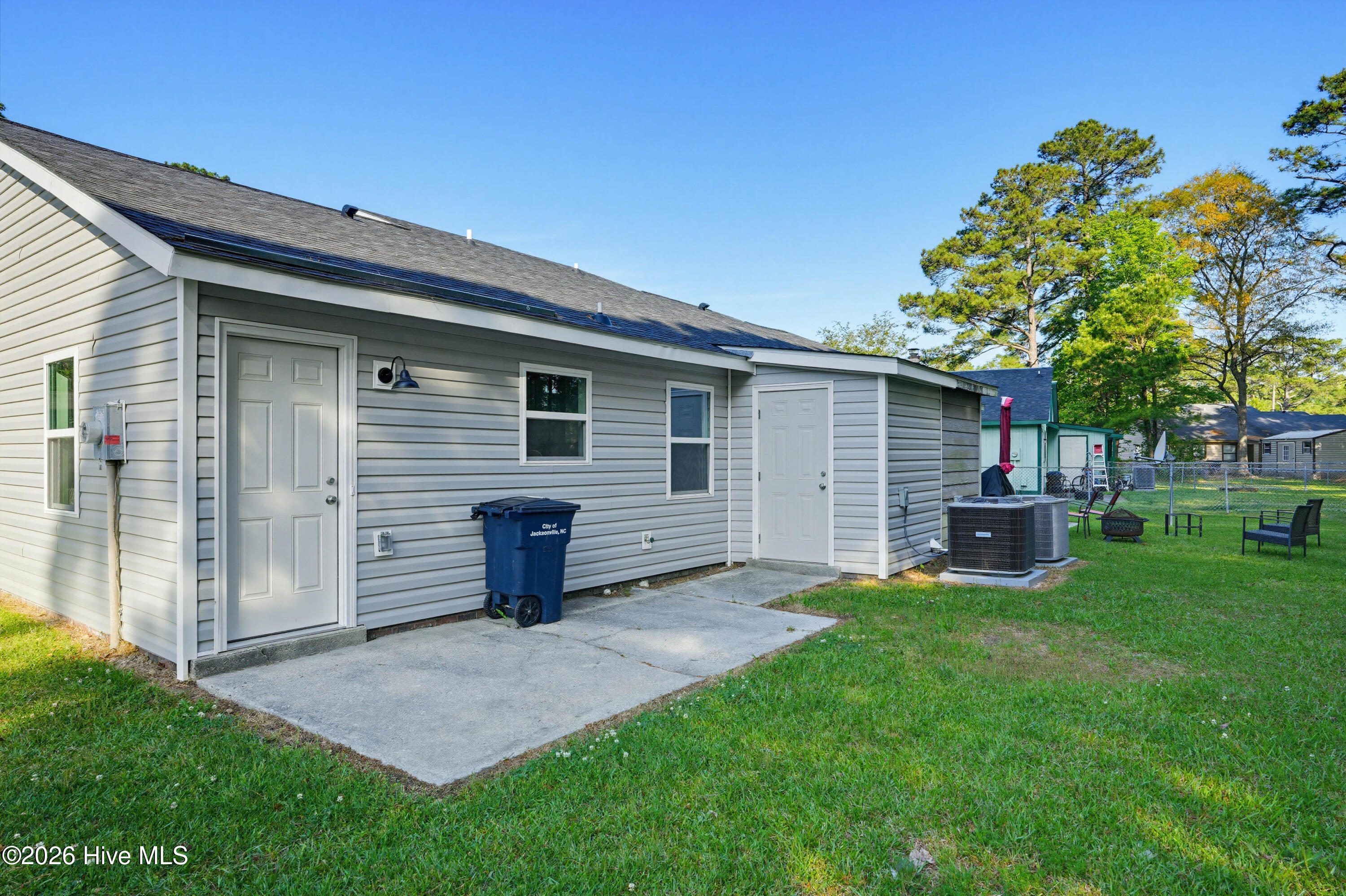 100567676 | Photo 13