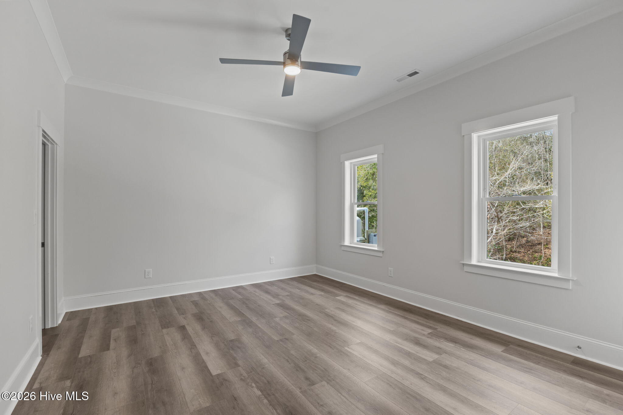 100553636 | Photo 28