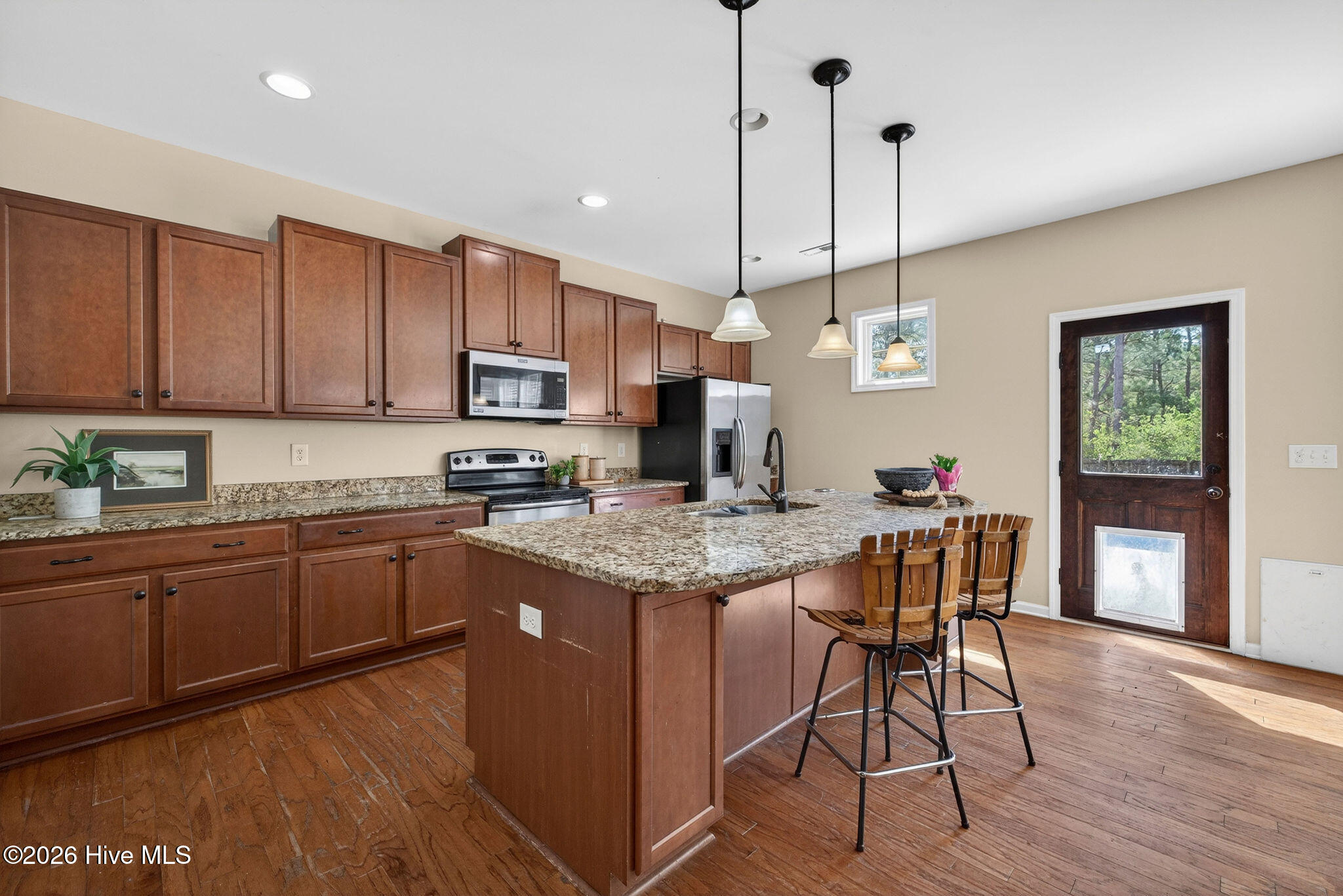 100568620 | Photo 14