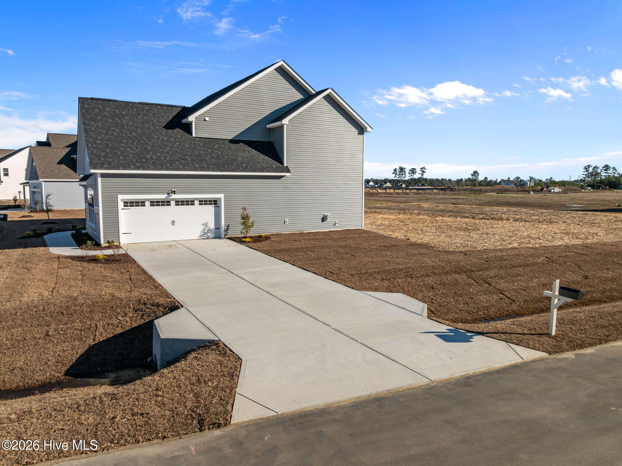 100566681 | Photo 12