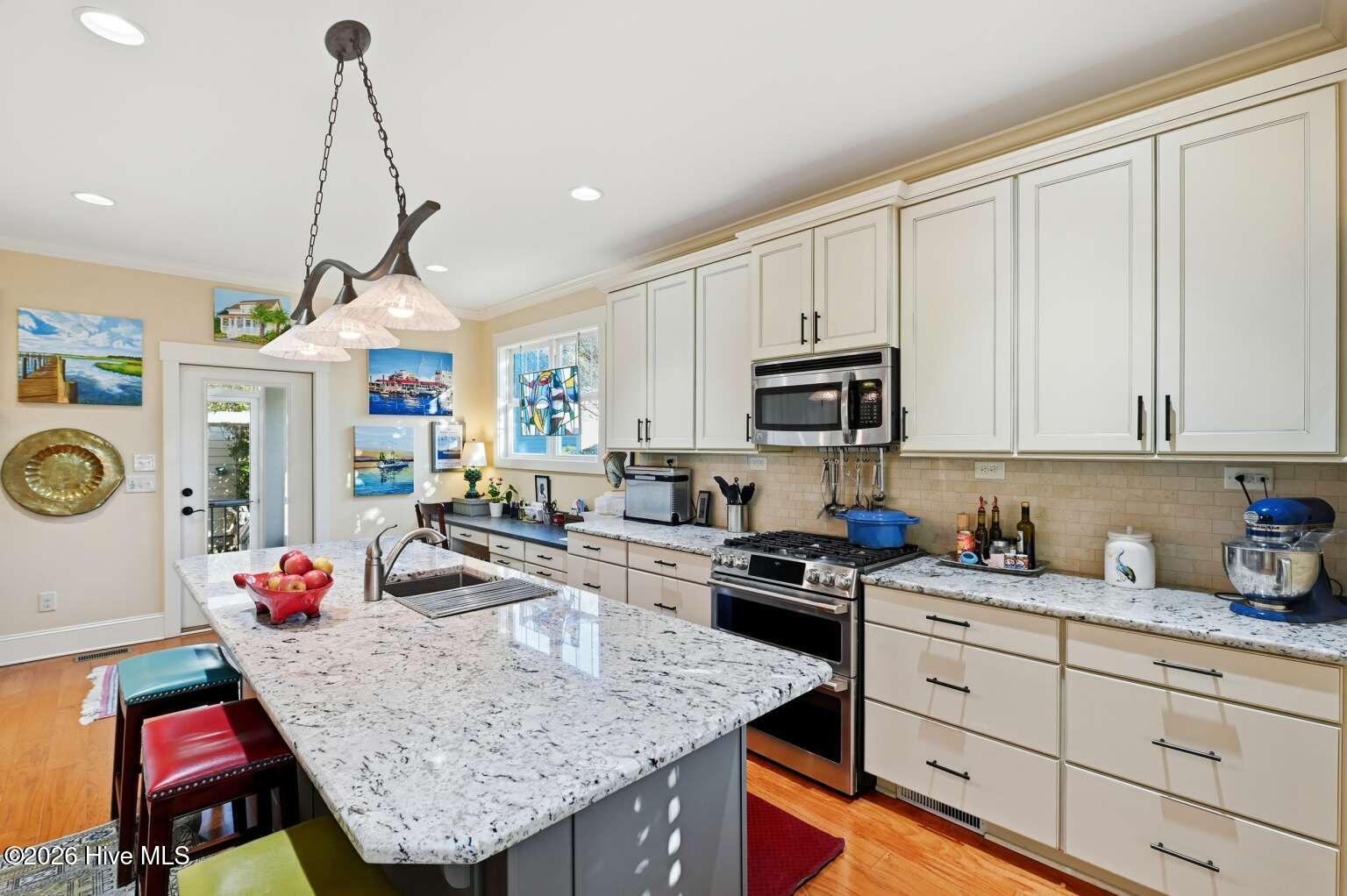 100552752 | Photo 14