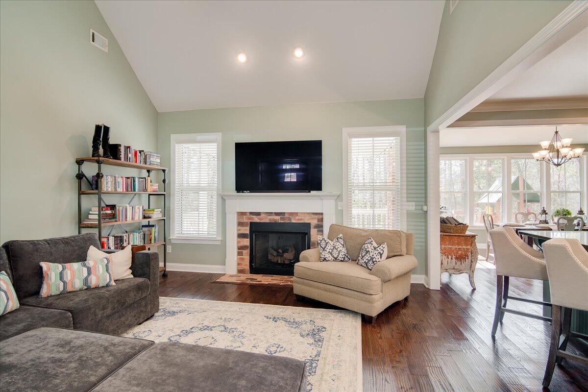 245 Oakbrook Drive