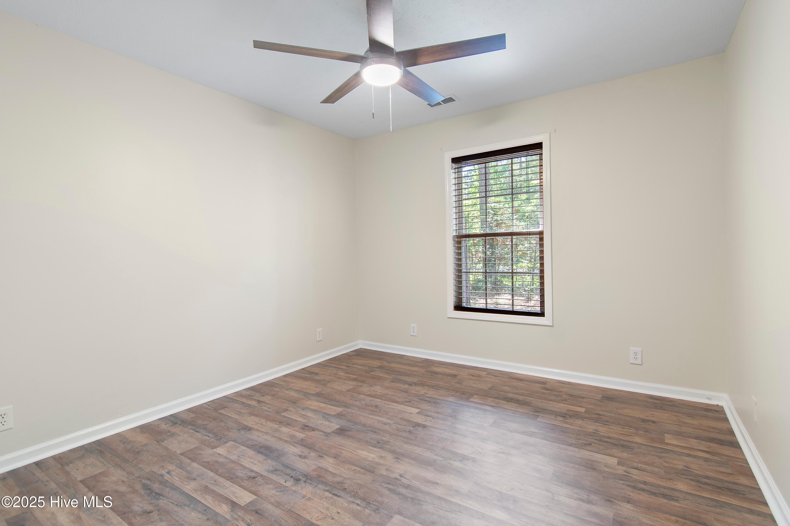 100515628 | Photo 33