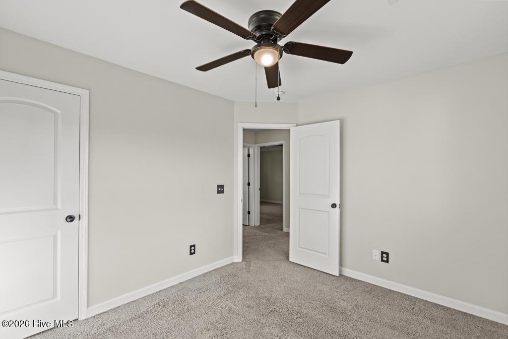 100566297 | Photo 16