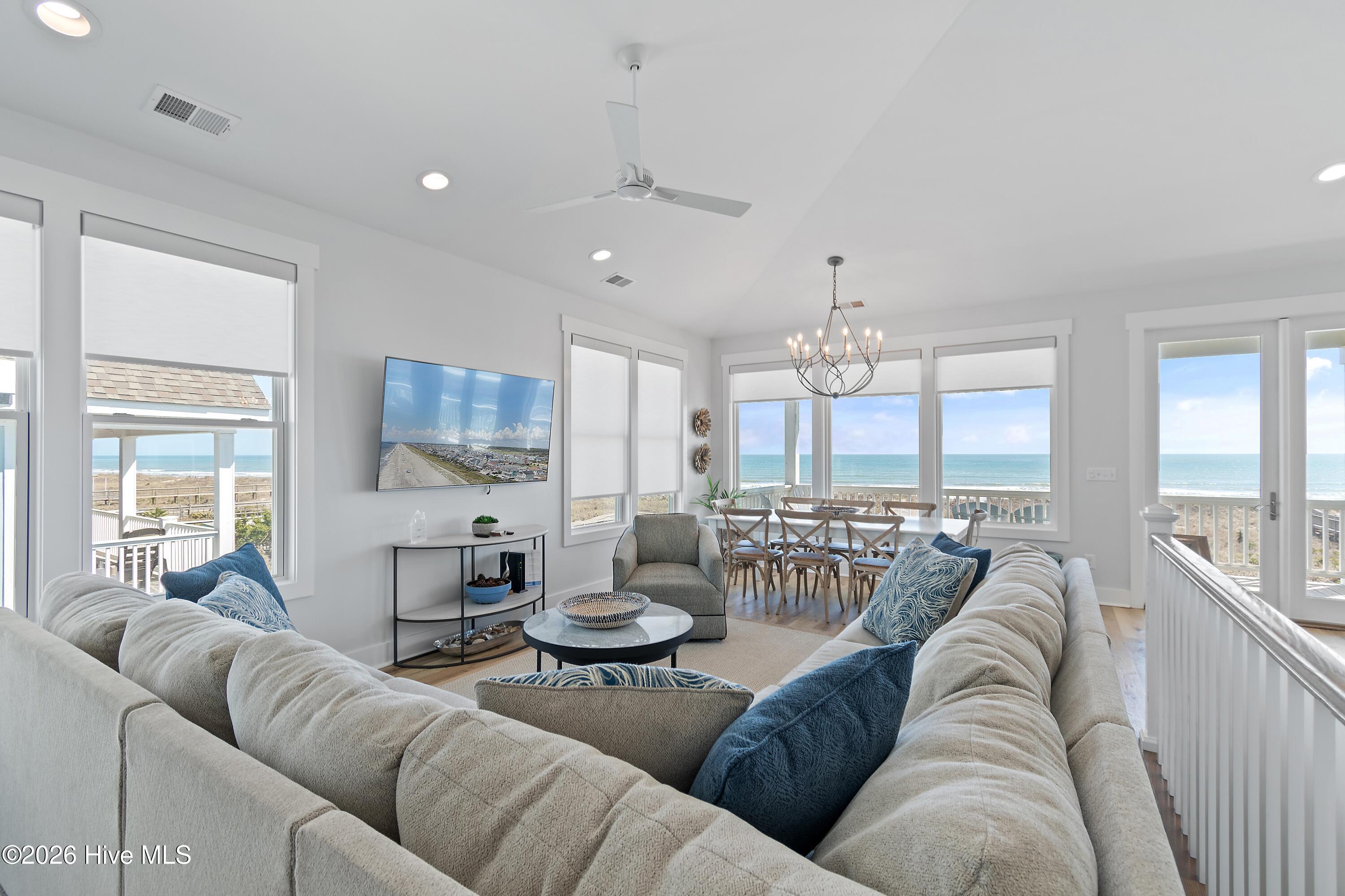 100564147 | Photo 17