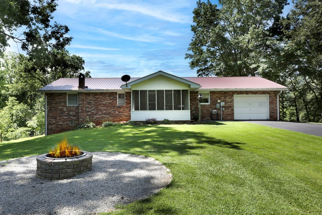Exterior photo of 16 Lois Lane, Hayesville, NC 28904. MLS: 98500631