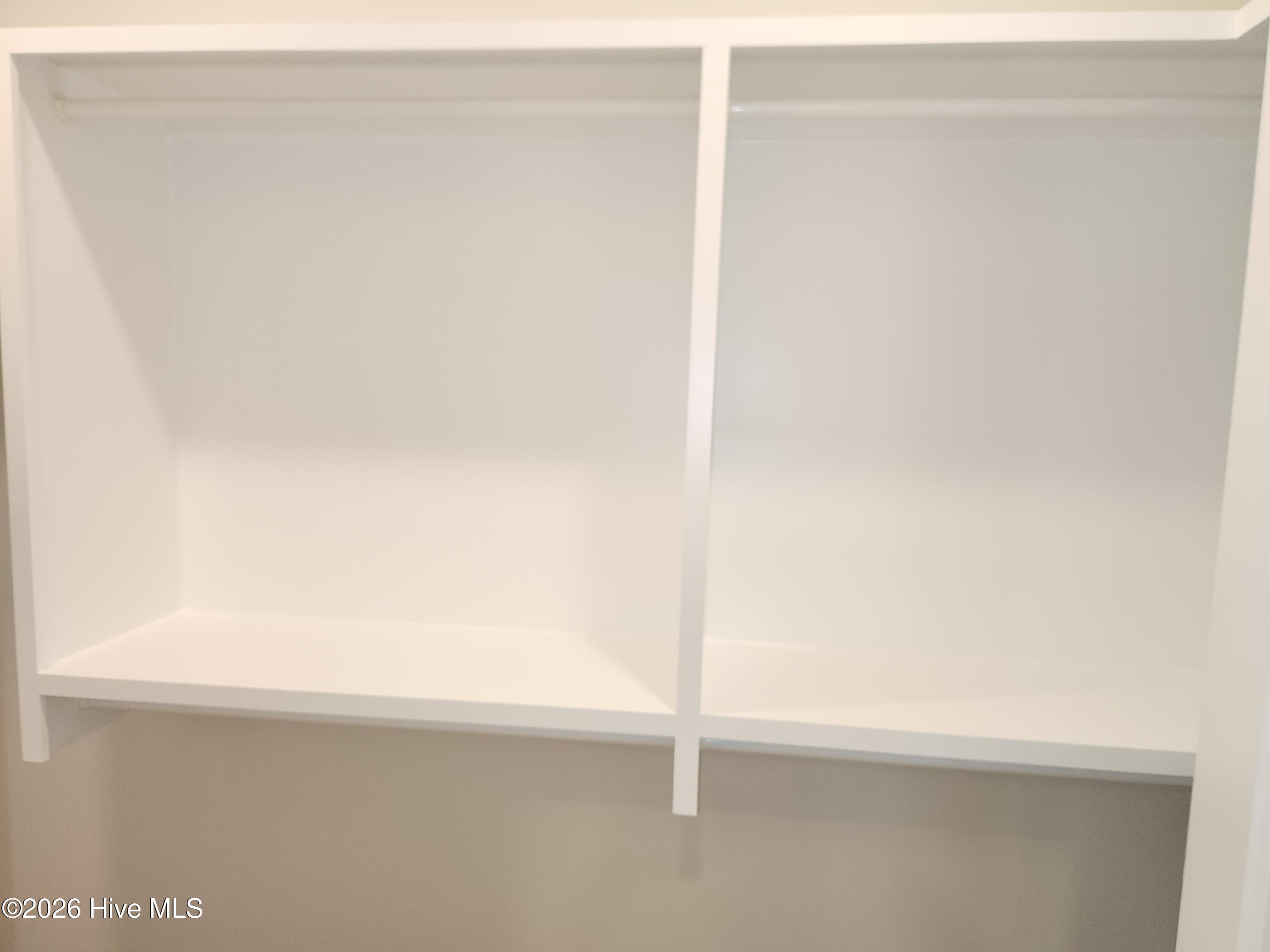 100567730 | Photo 36