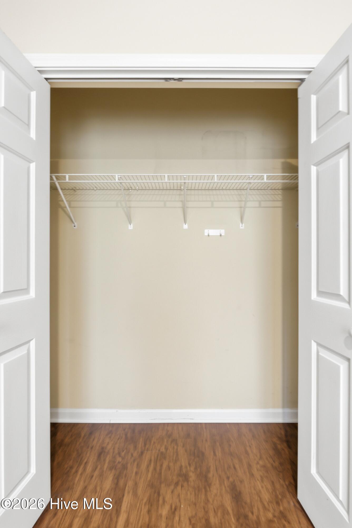 100565399 | Photo 18