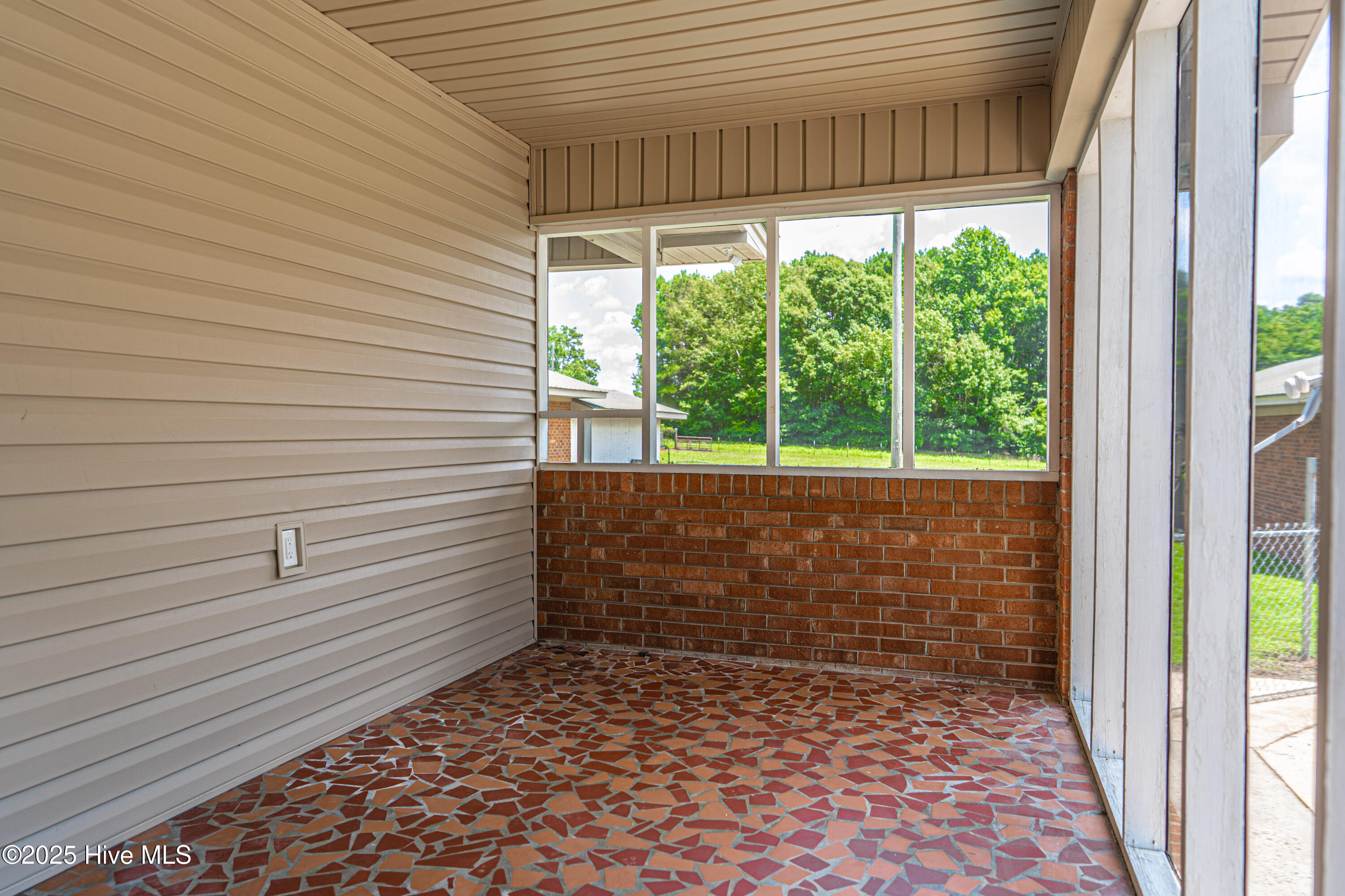 383 Lakey Siding Road