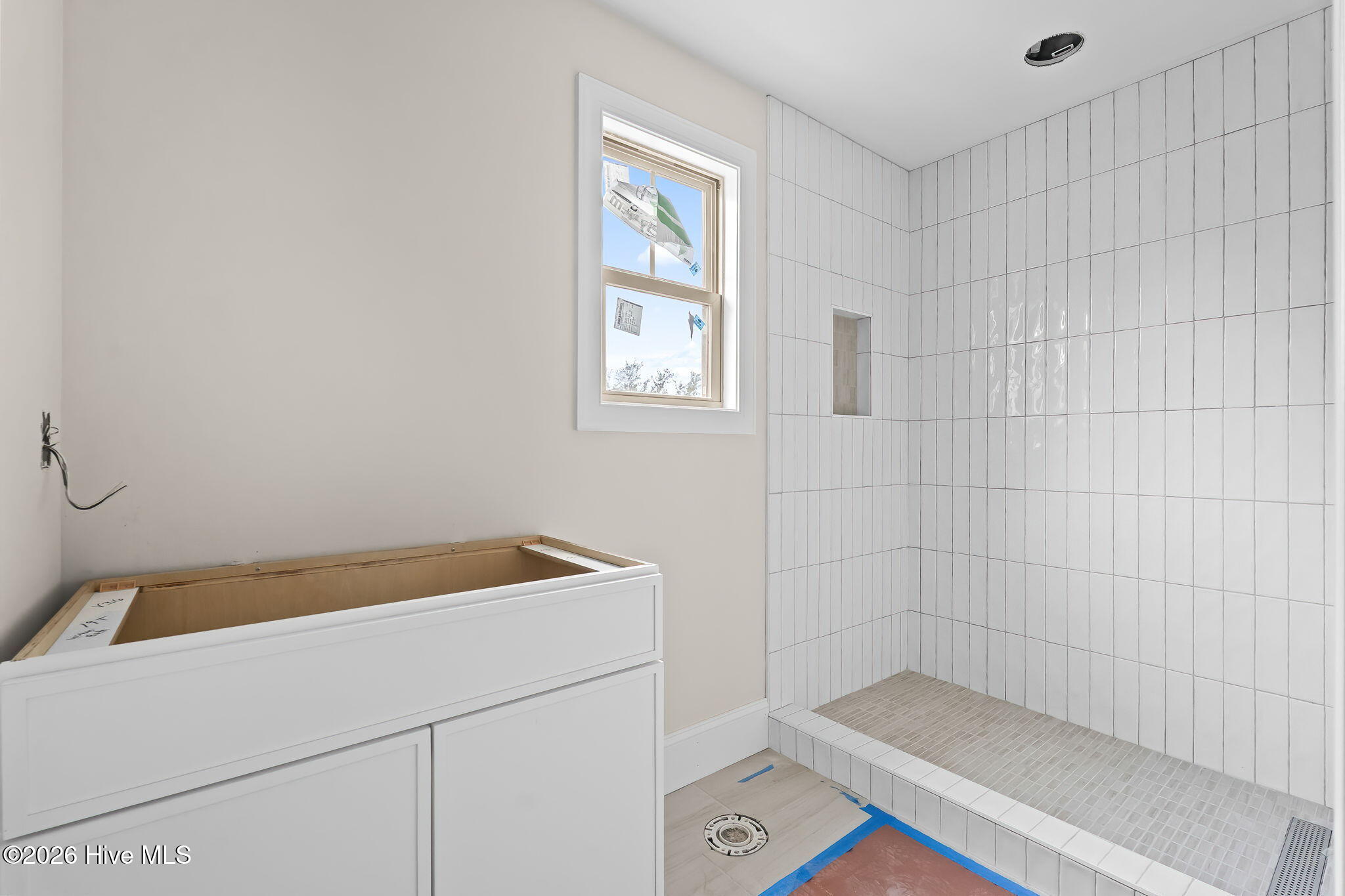 100568131 | Photo 31