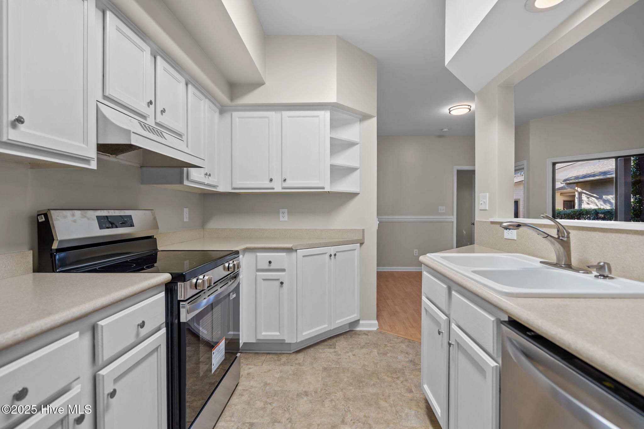 100539656 | Photo 34