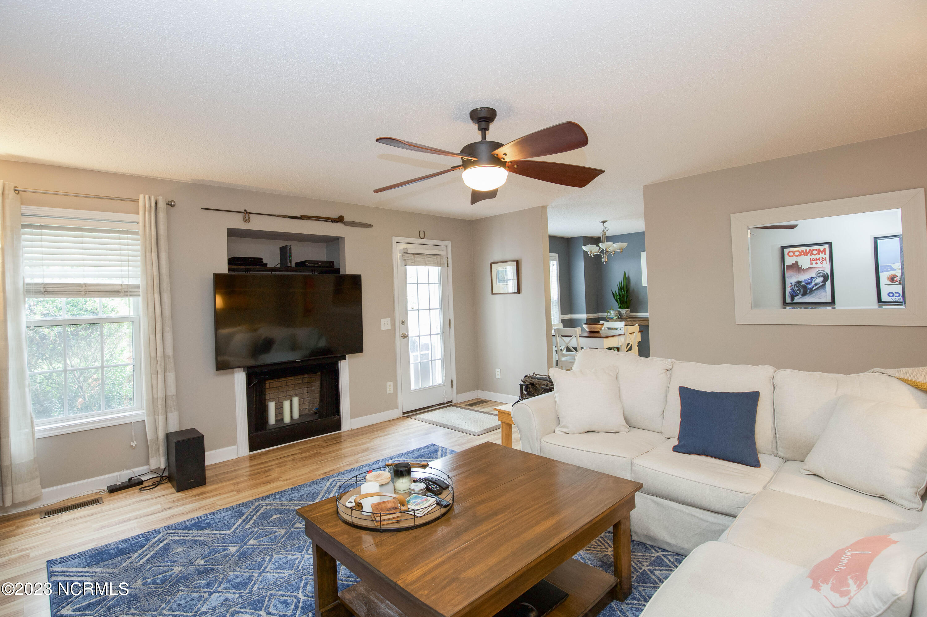 2165 Longleaf Dr W-6