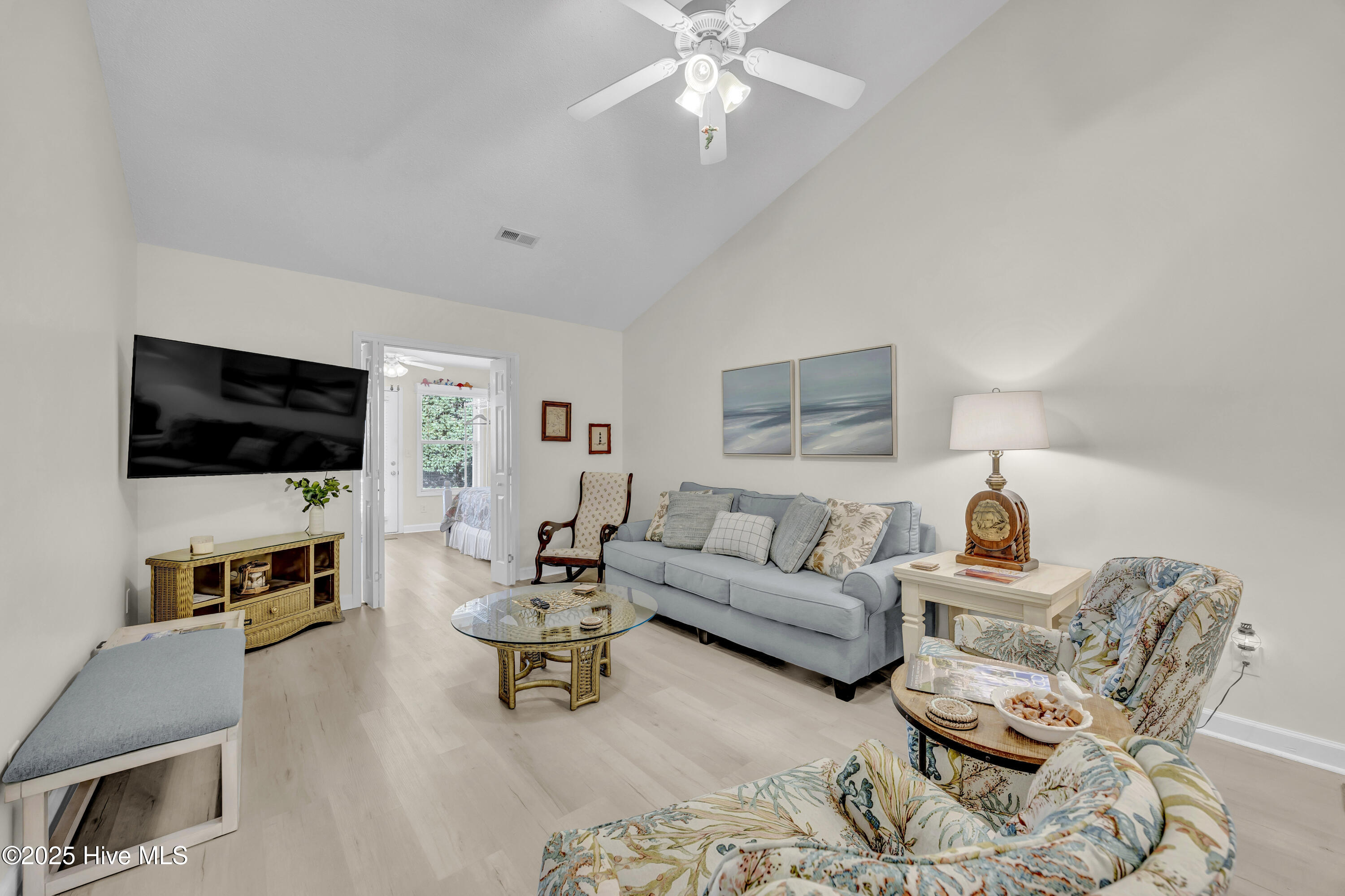 100545901 | Photo 17