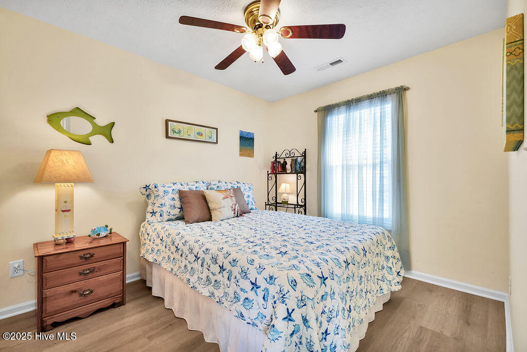 100541367 | Photo 21