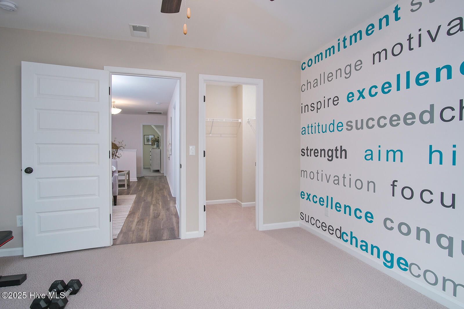 100558068 | Photo 22