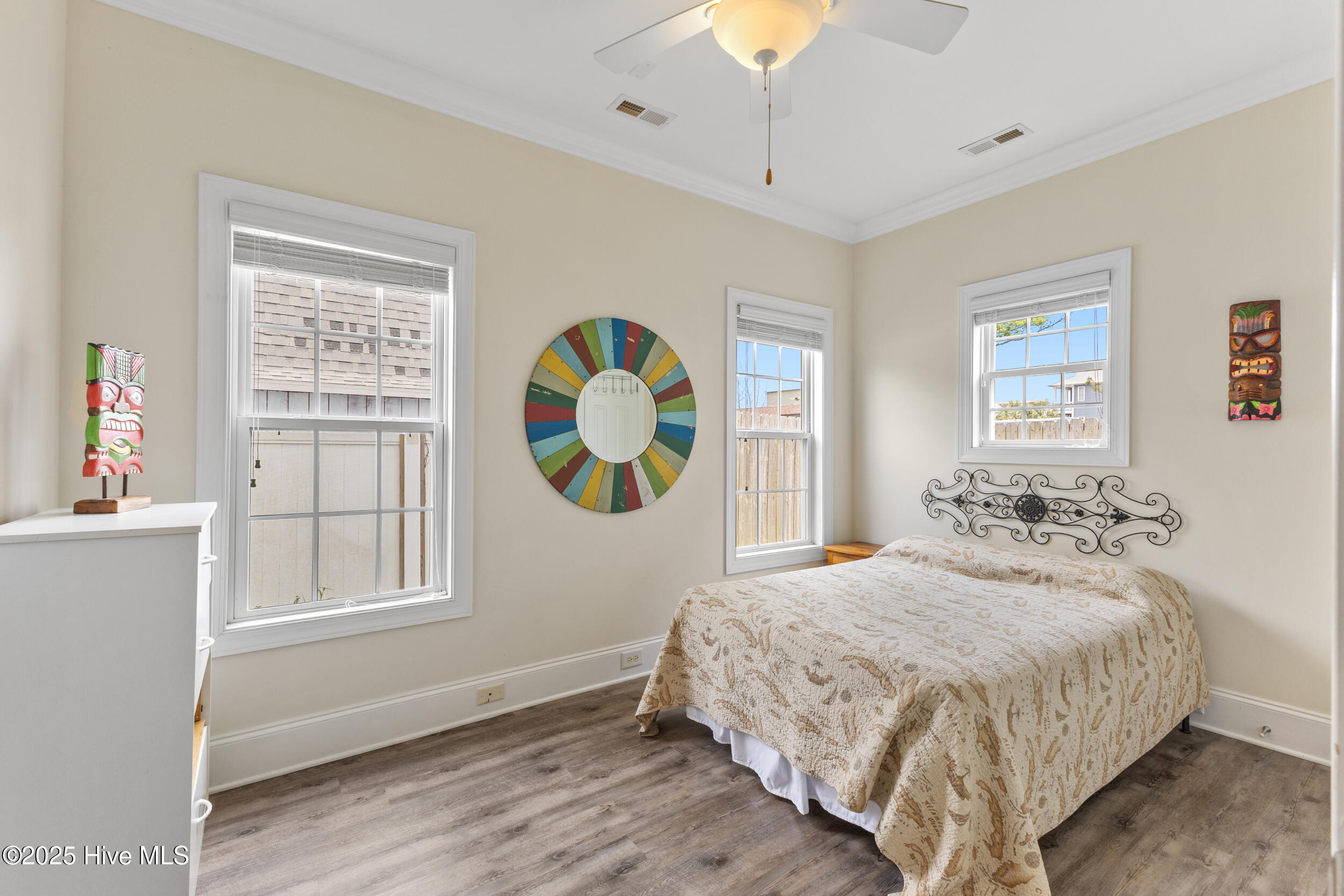 100506404 | Photo 40