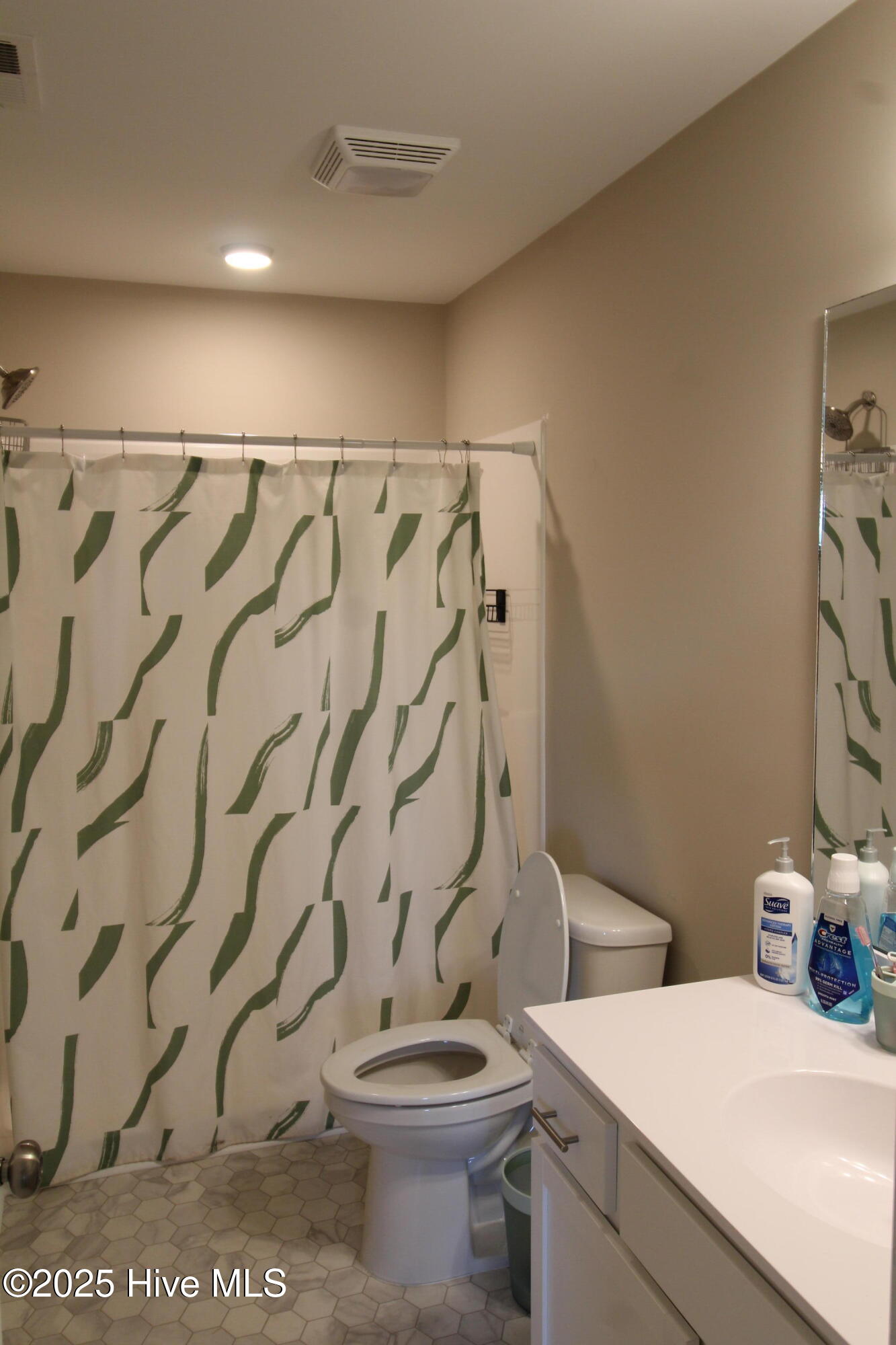 100542883 | Photo 11