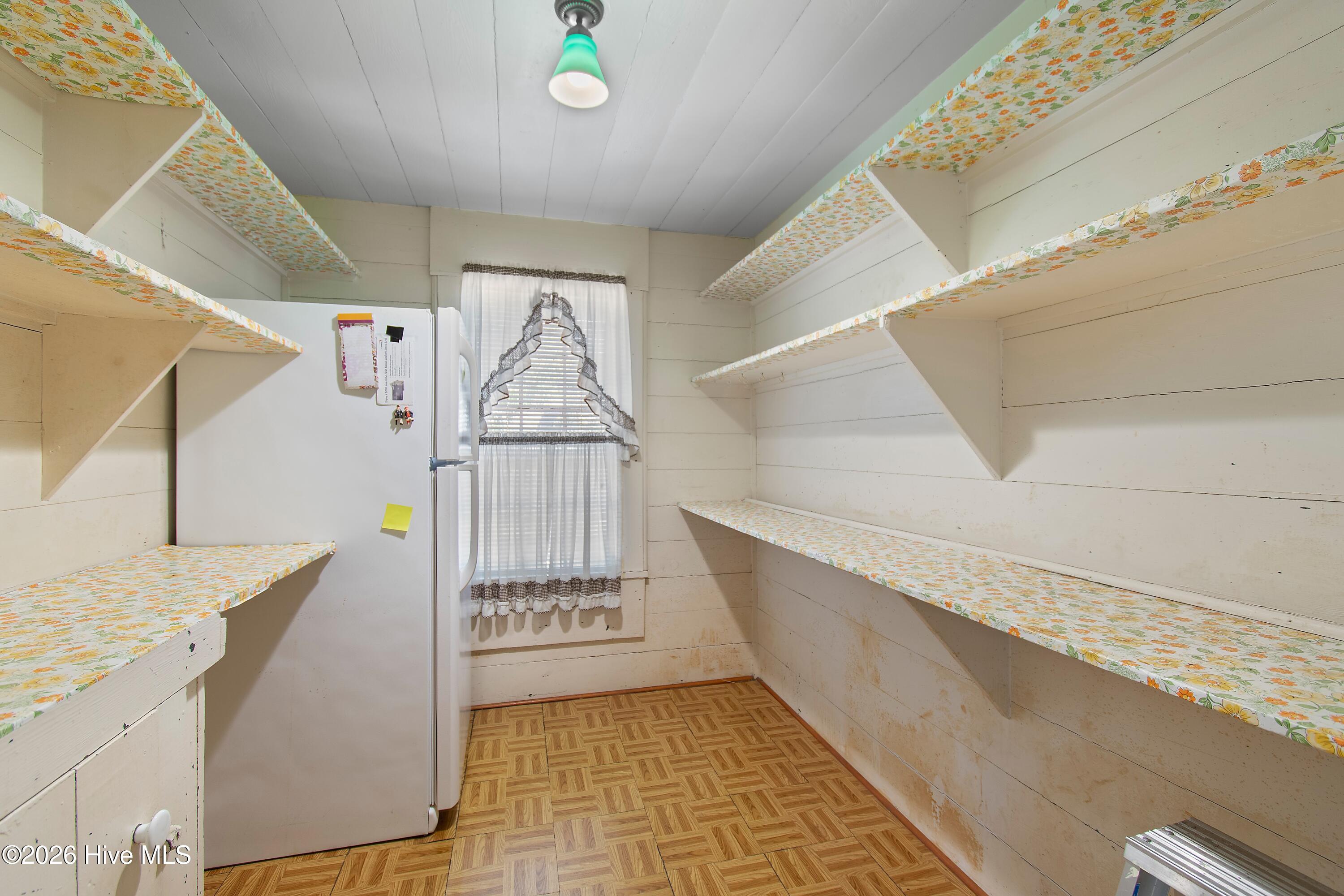 100566206 | Photo 37