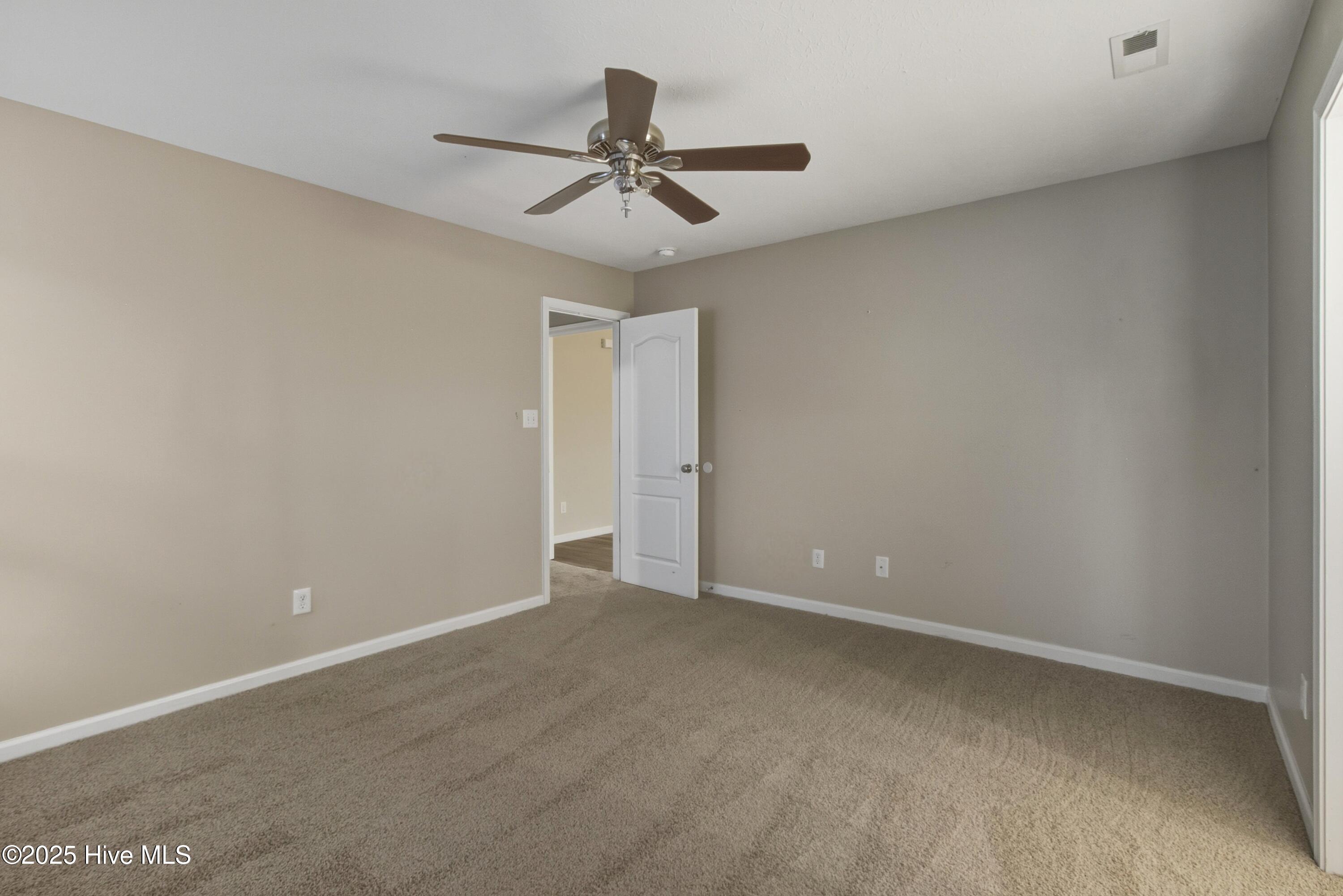 100541237 | Photo 18