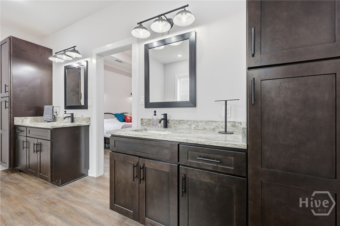 Double vanity sinks in master bathroom