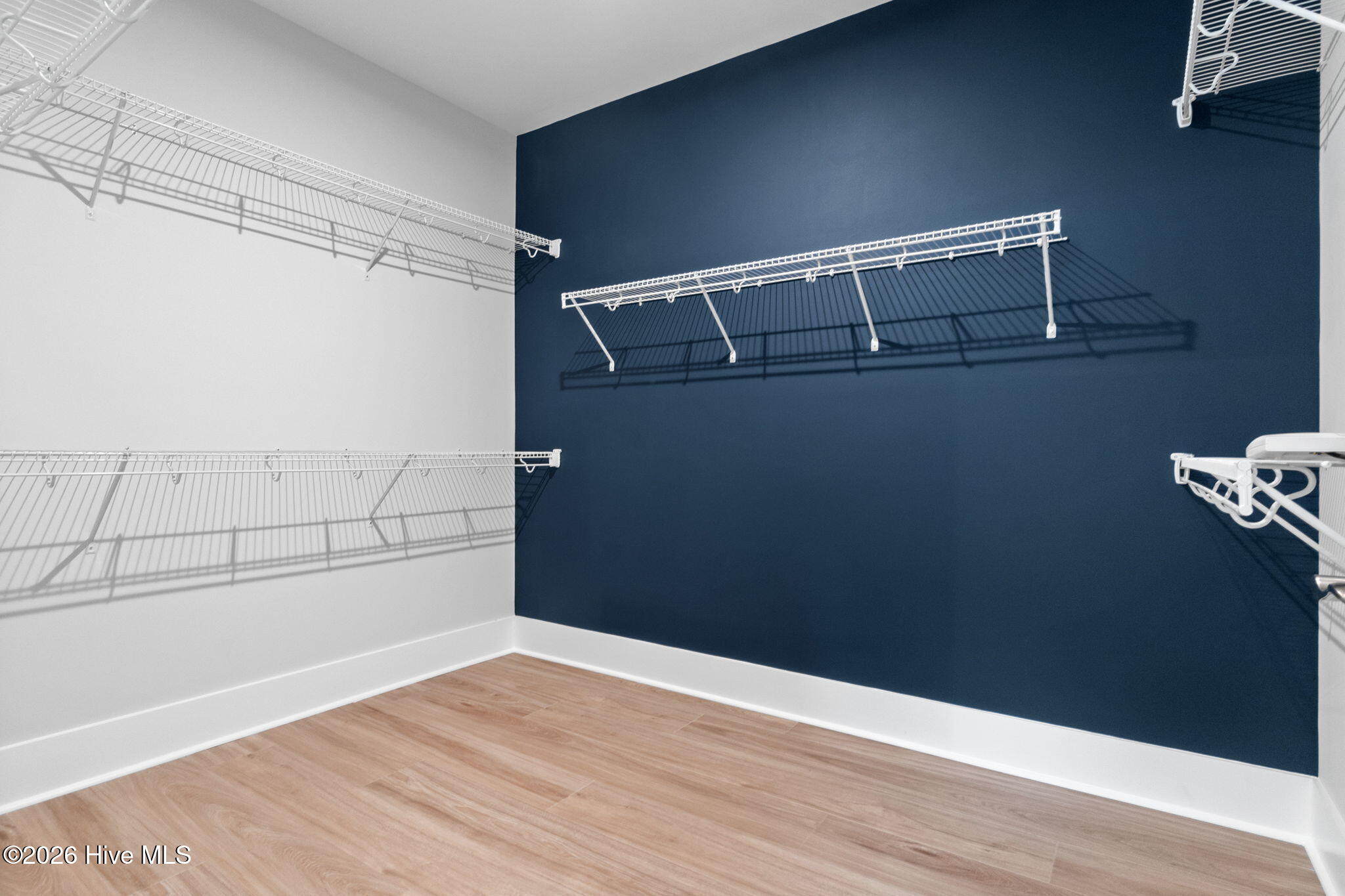 100552049 | Photo 15