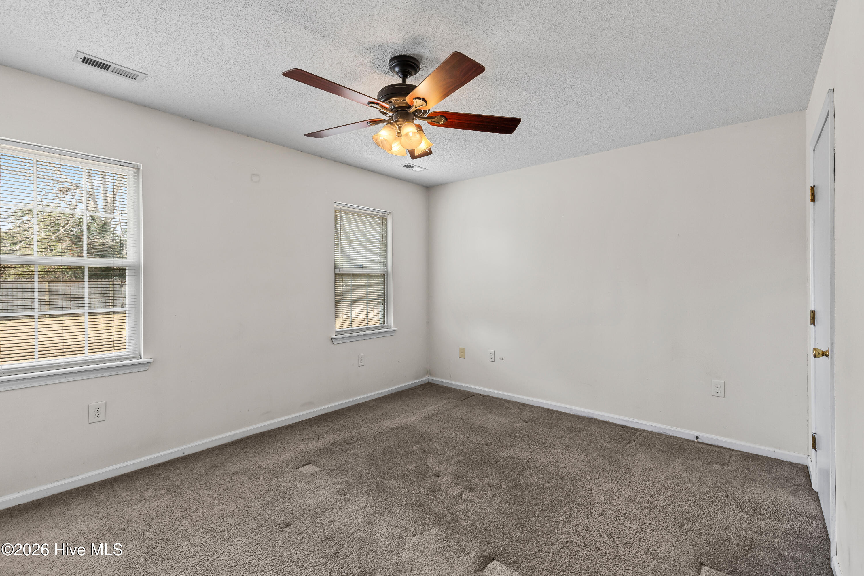 100554096 | Photo 14