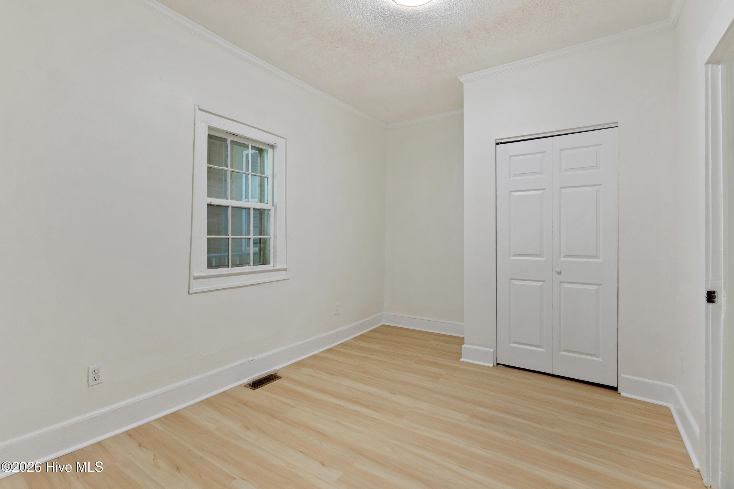 100566202 | Photo 12