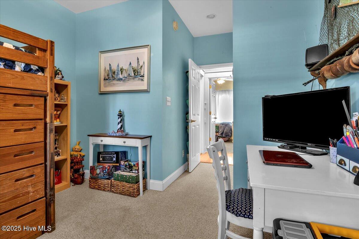 100544384 | Photo 17