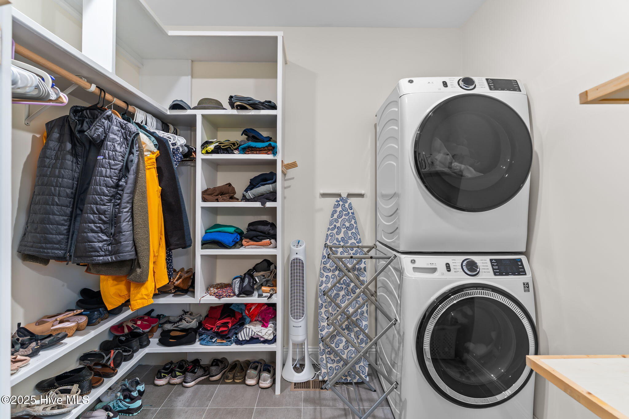 100538166 | Photo 31