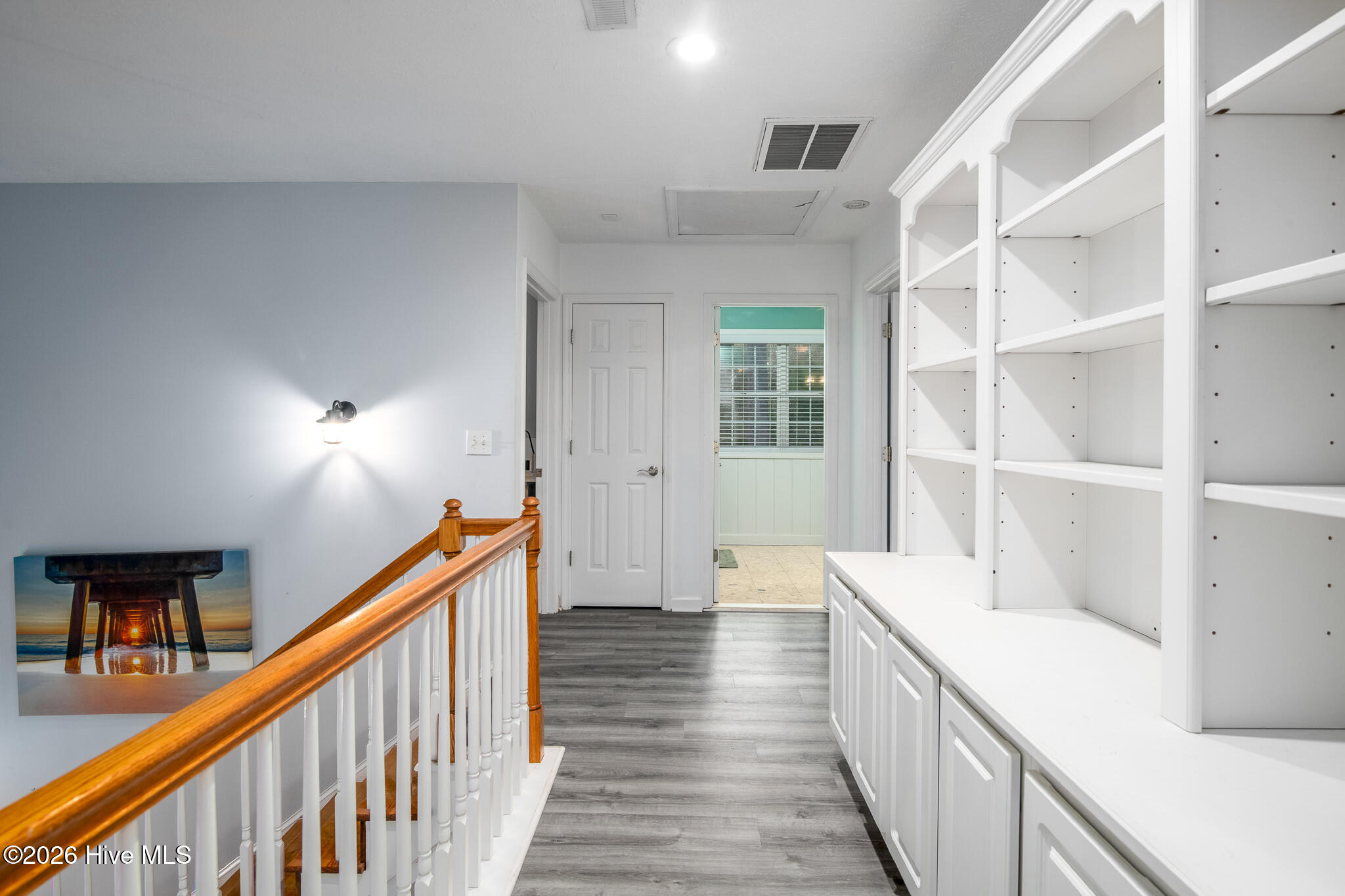 100549420 | Photo 26