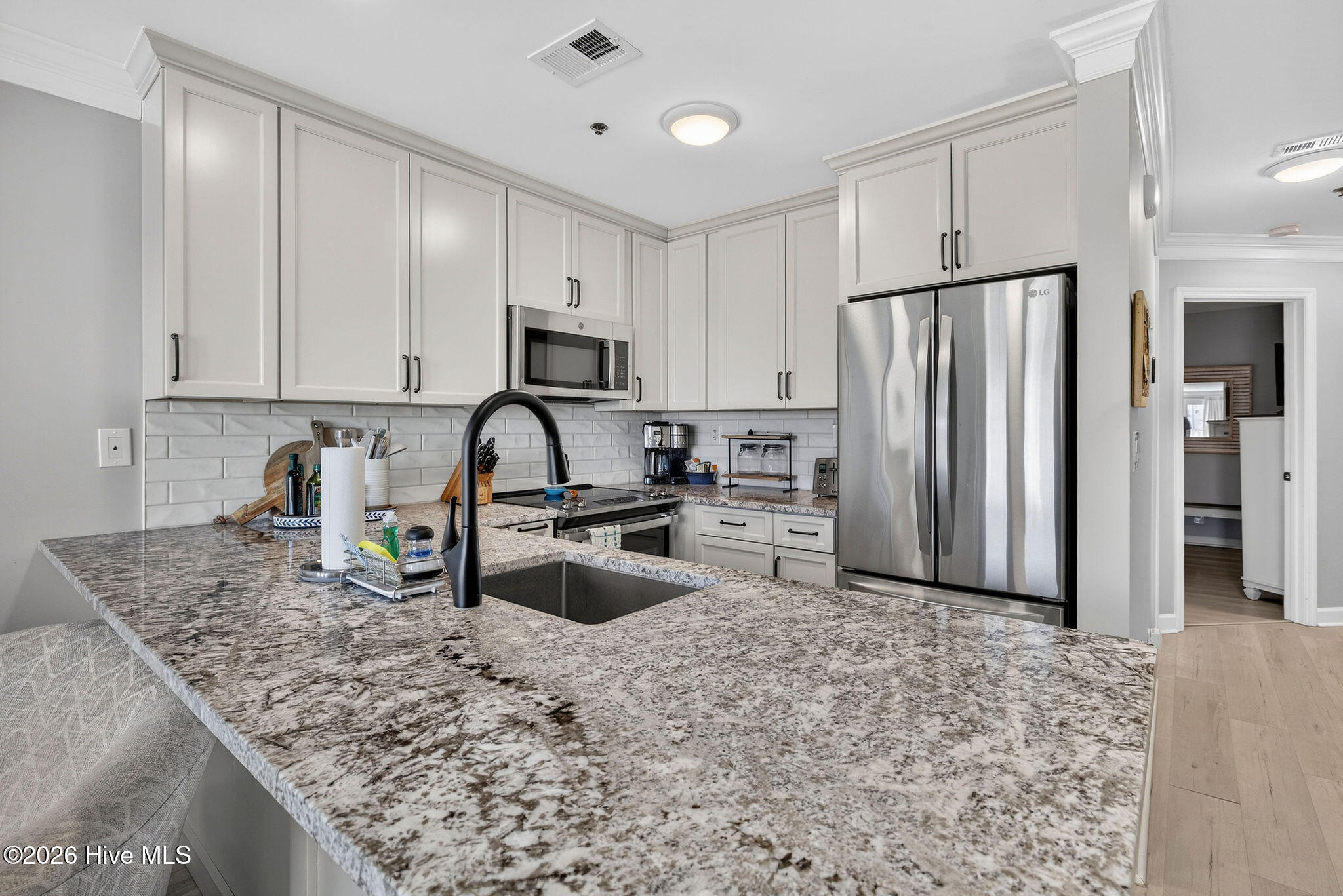 100550000 | Photo 12